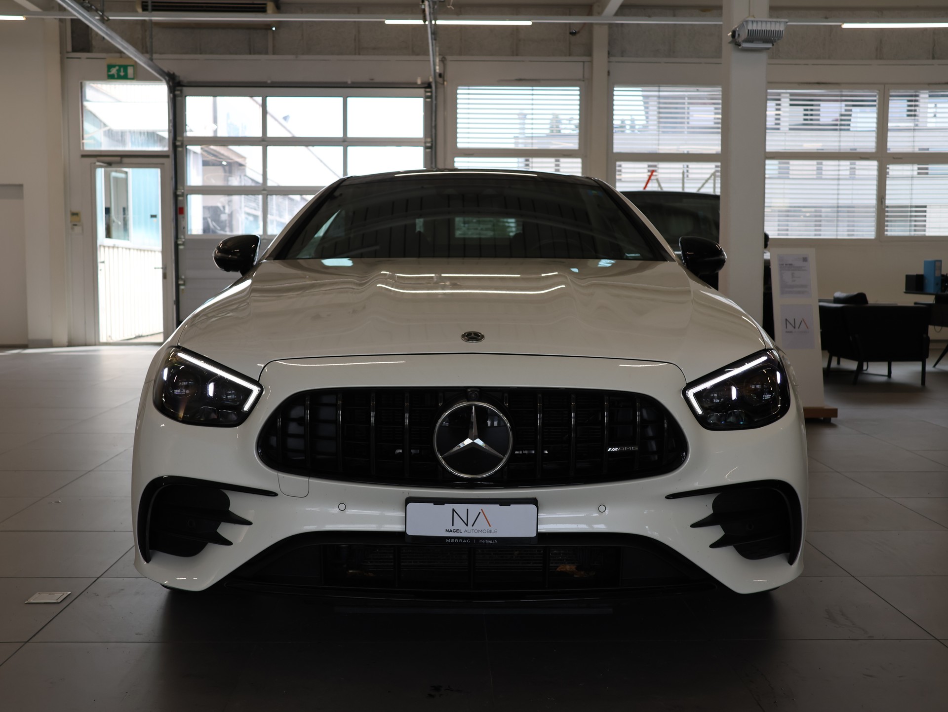 MERCEDES-BENZ E 53 Coupé AMG 4Matic+ 9G-Speedshift TCT *Panoramadach* *Burmester* *360 Kamera*-showroom-element-2
