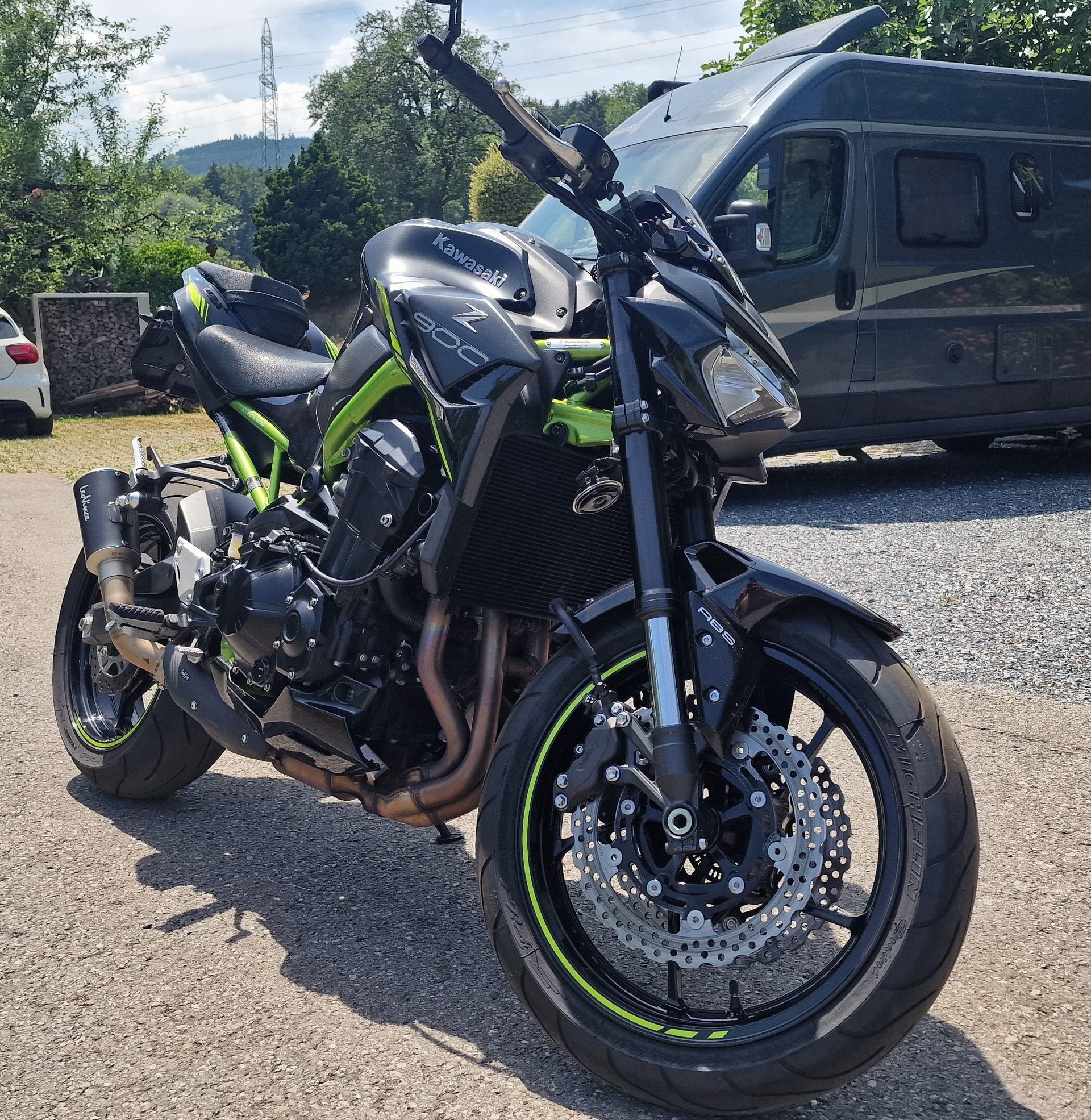 KAWASAKI Z 900-image-1