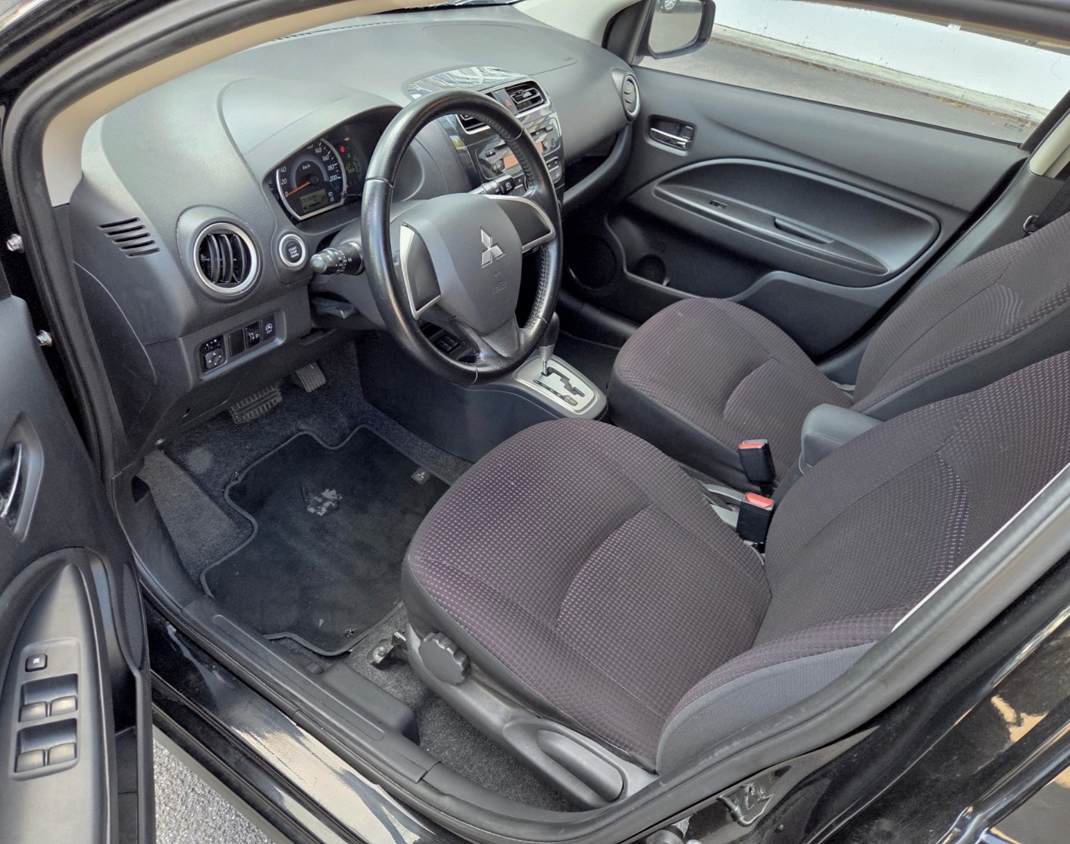 MITSUBISHI Space Star 1.2 Color Collection CVT-image-9