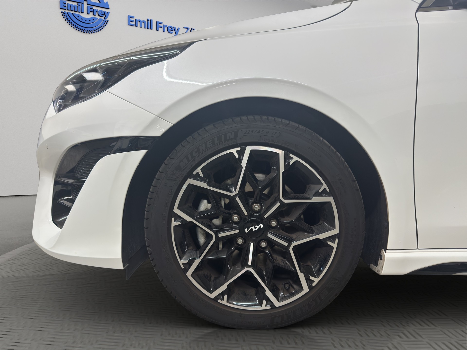 KIA Ceed 1.5 T-GDi MHEV GT-Line-image-9