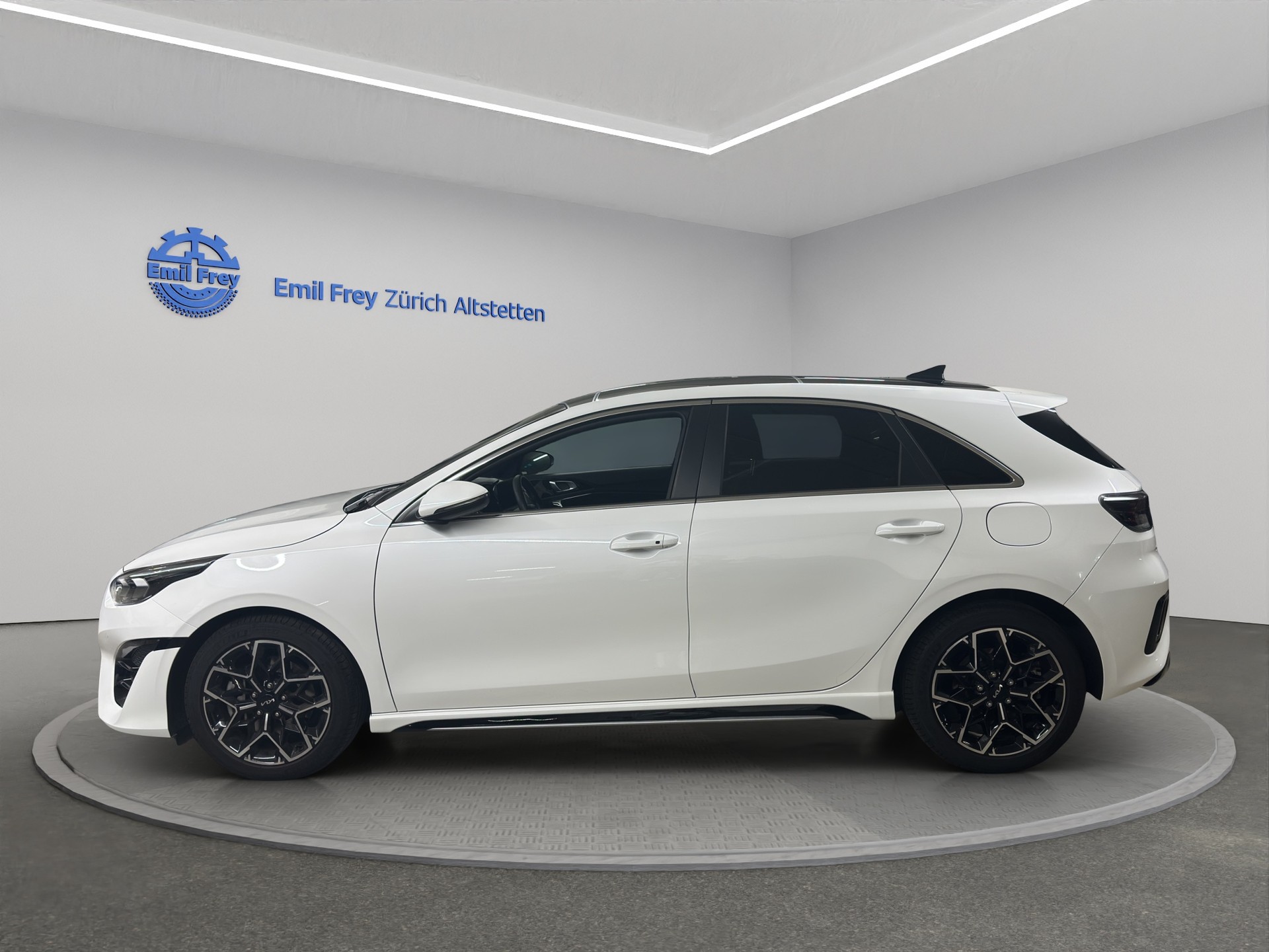 KIA Ceed 1.5 T-GDi MHEV GT-Line-showroom-element-2