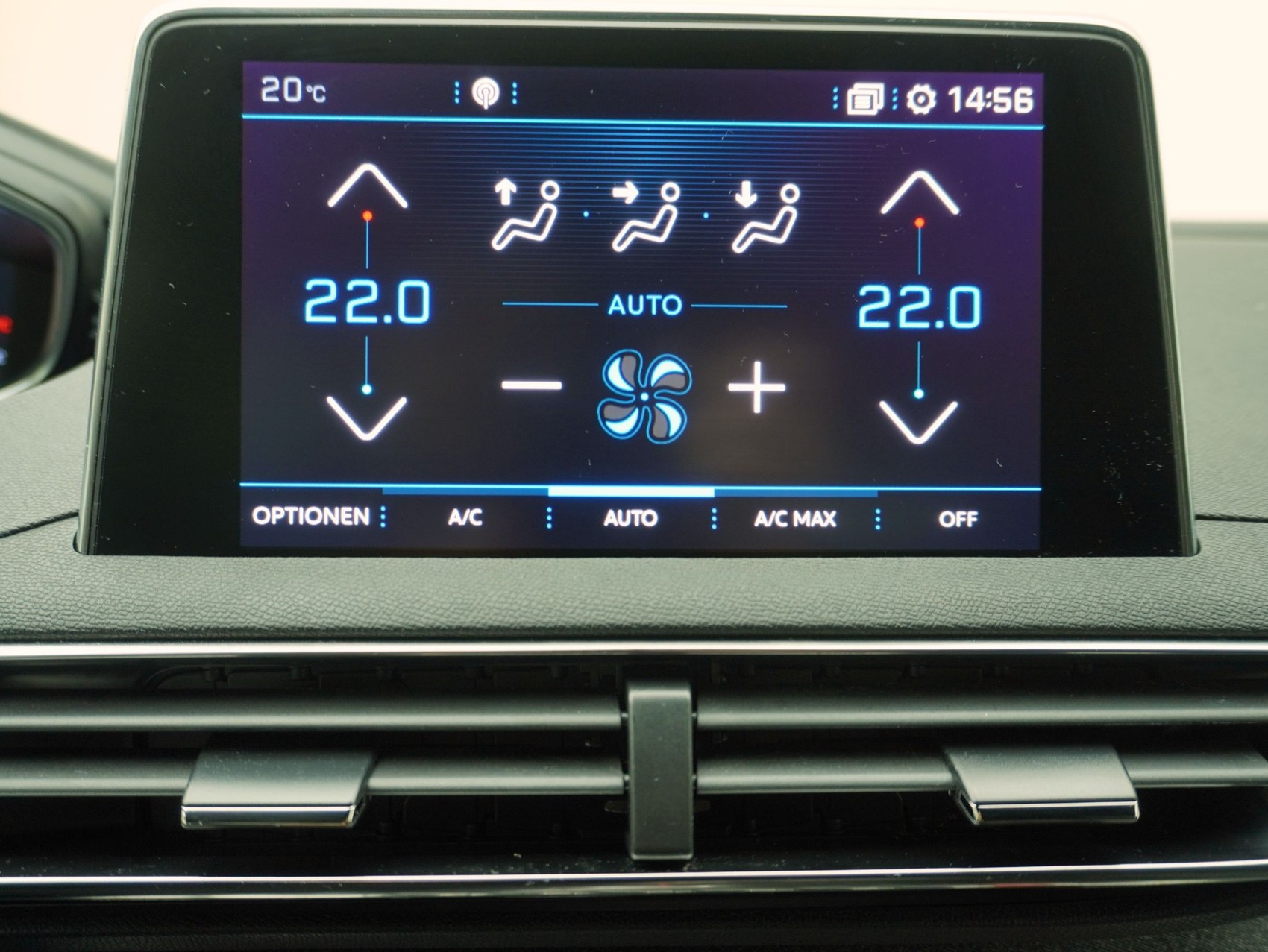 PEUGEOT 3008 1.5 BlueHDi GT Line-image-19