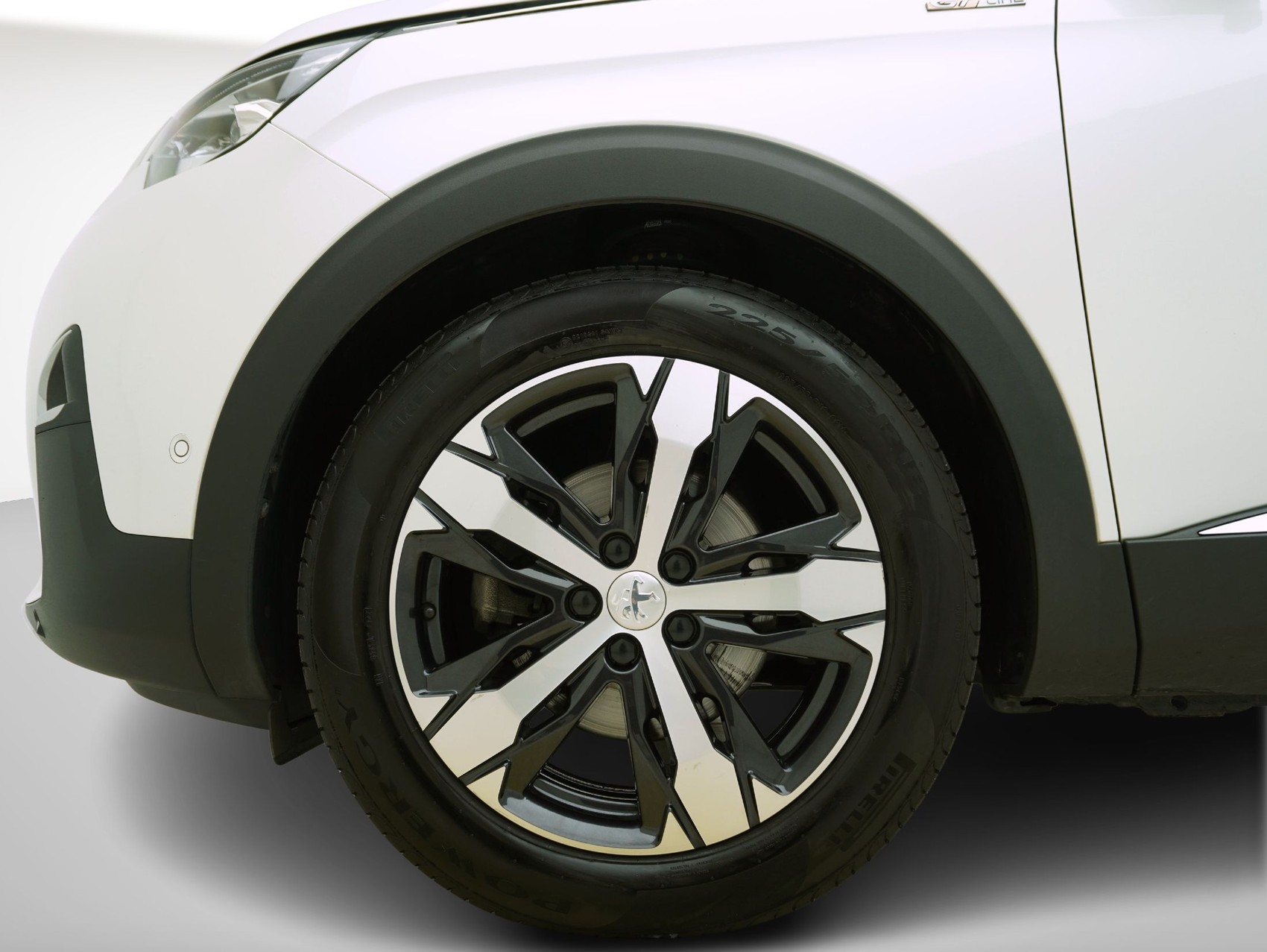 PEUGEOT 3008 1.5 BlueHDi GT Line-image-6
