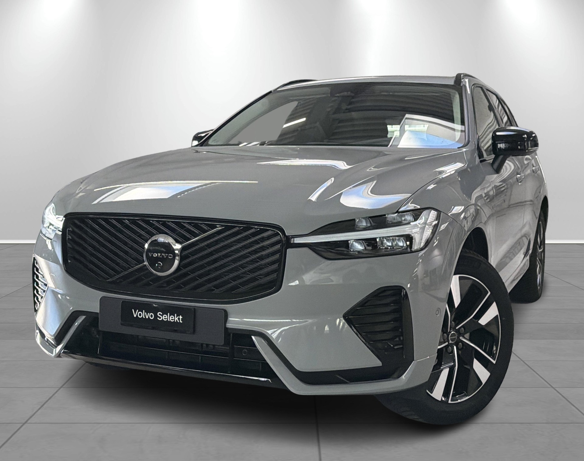 VOLVO XC60 2.0 B5 MH Plus Dark AWD