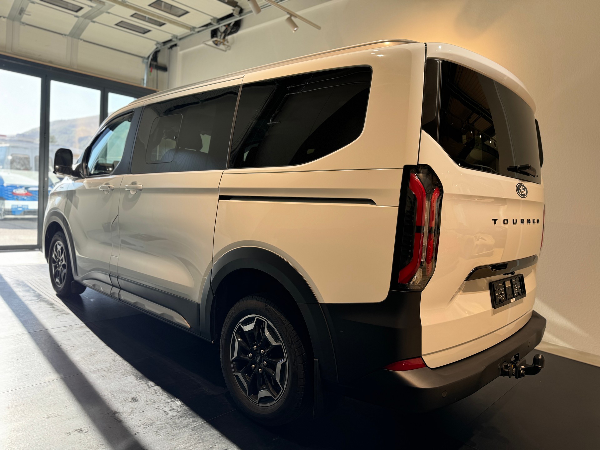 FORD Tourneo Bus 320 L1H1 Active Automat 🚌 FROZEN WHITE - Neues Modell!-image-6