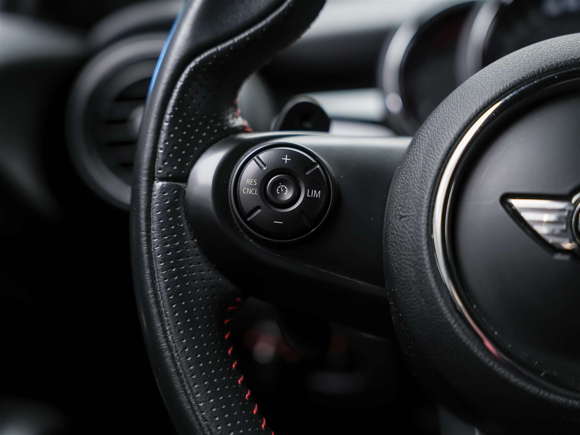 MINI Cooper John Cooper Works Steptronic *Facelift*Head Up Display*-image-26