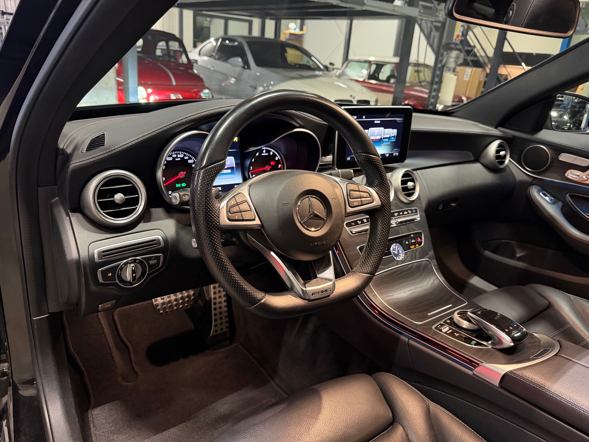 MERCEDES-BENZ C 400 AMG Line 4Matic 7G-Tronic *CH VHC*-image-7