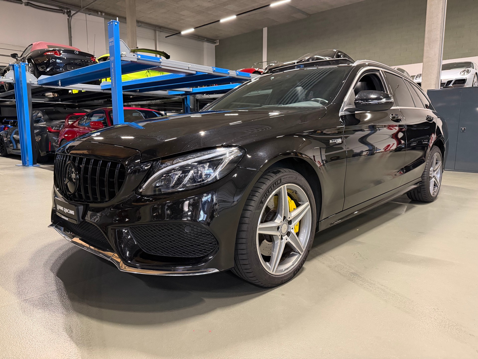 MERCEDES-BENZ C 400 AMG Line 4Matic 7G-Tronic *CH VHC*