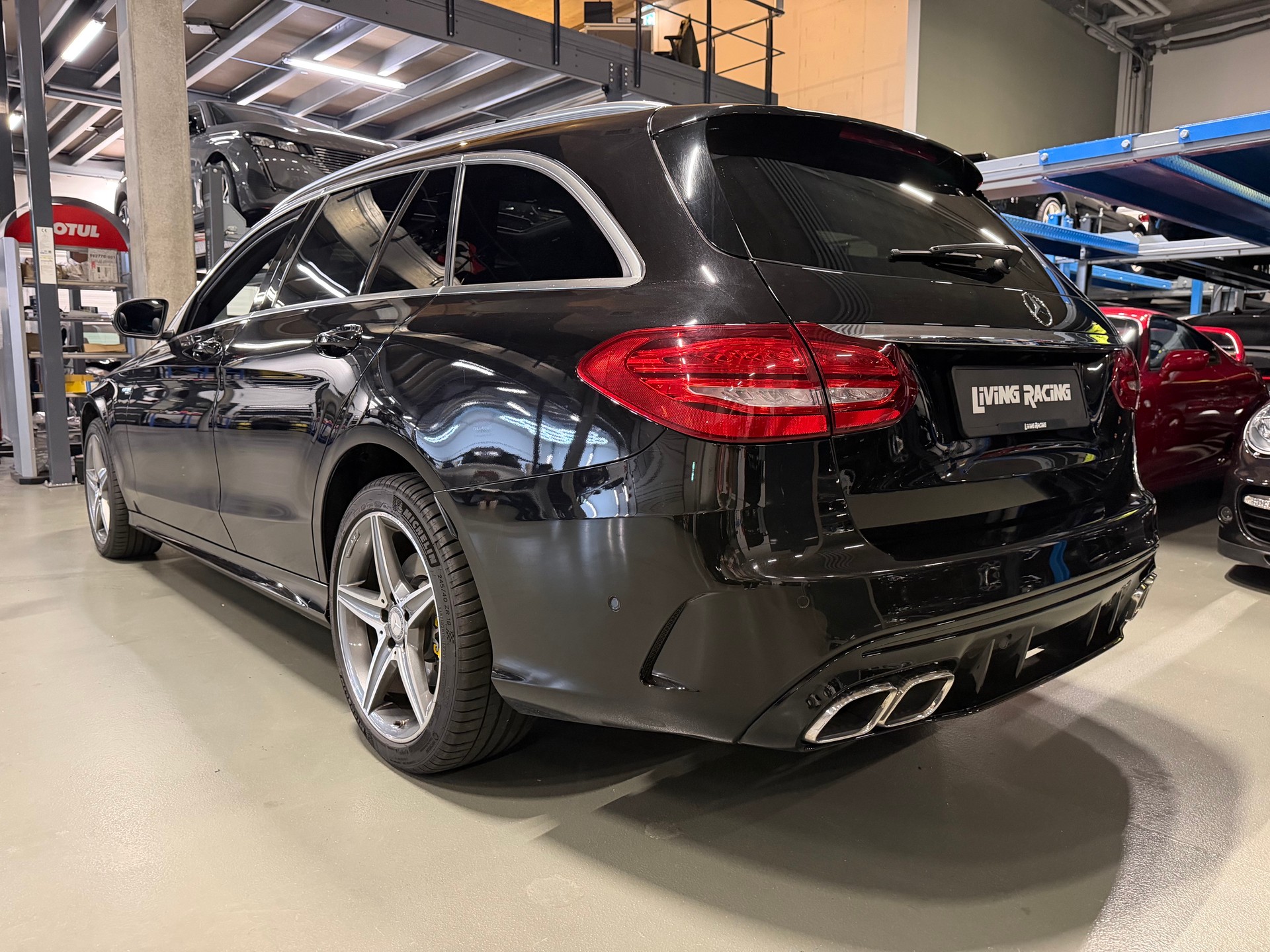 MERCEDES-BENZ C 400 AMG Line 4Matic 7G-Tronic *CH VHC*-showroom-element-2