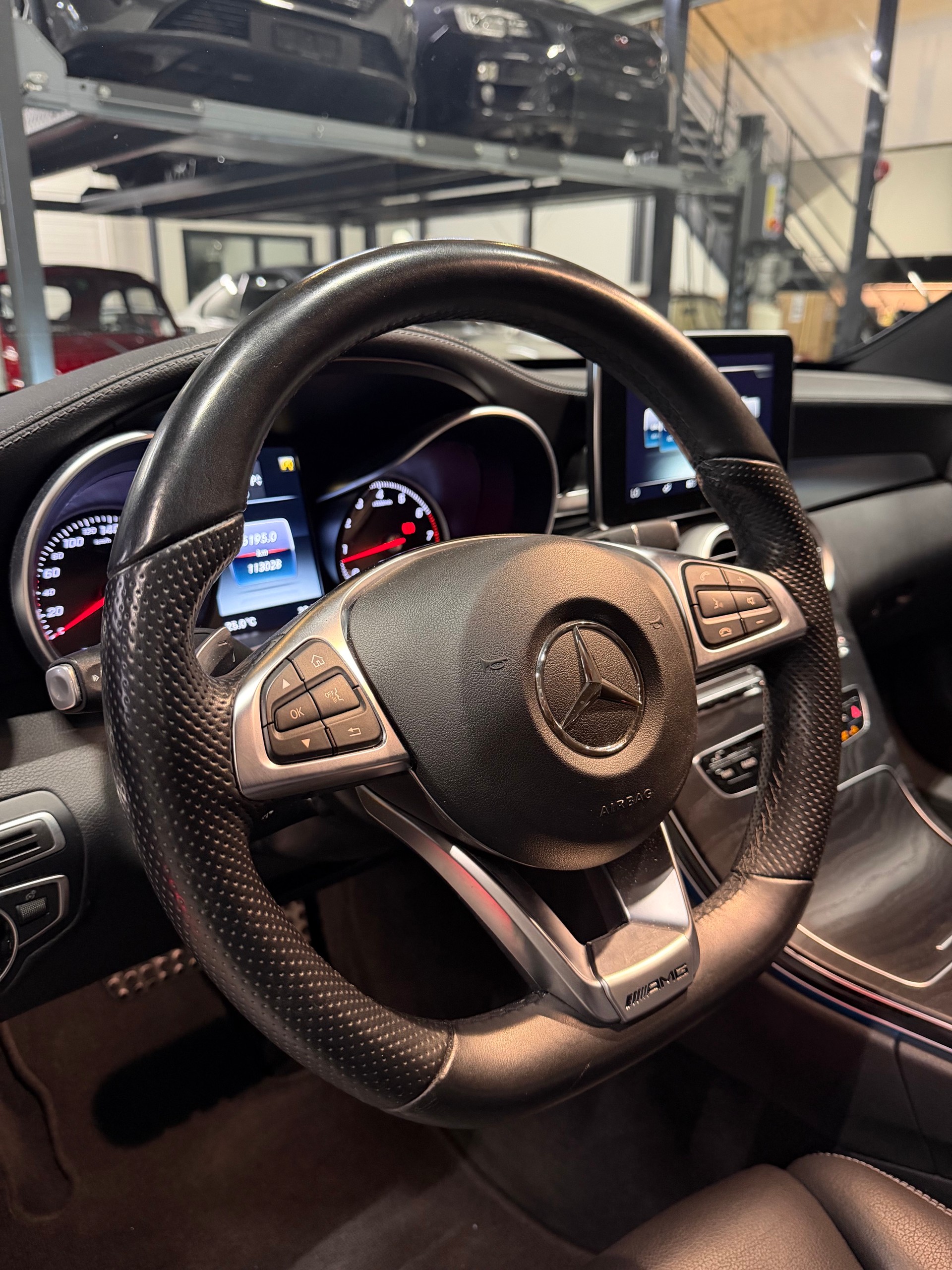 MERCEDES-BENZ C 400 AMG Line 4Matic 7G-Tronic *CH VHC*-image-8