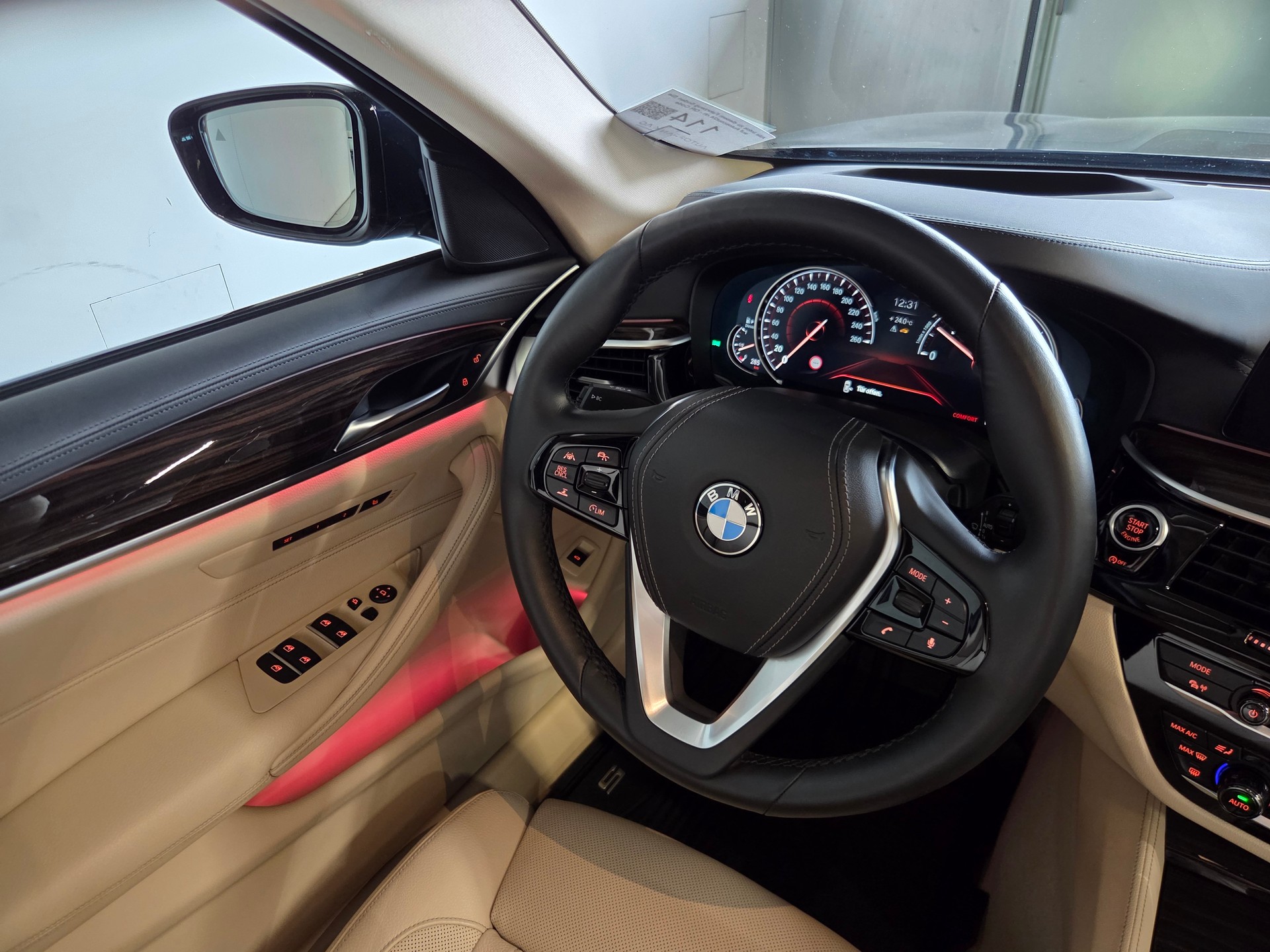BMW 540d xDrive Touring Individual-image-22