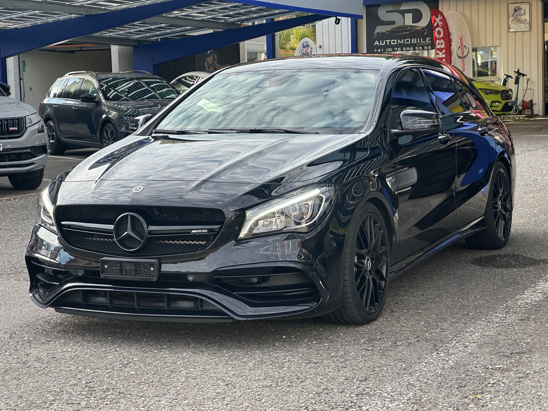 MERCEDES-BENZ CLA Shooting Brake 45 AMG 4Matic Speedshift-image-2