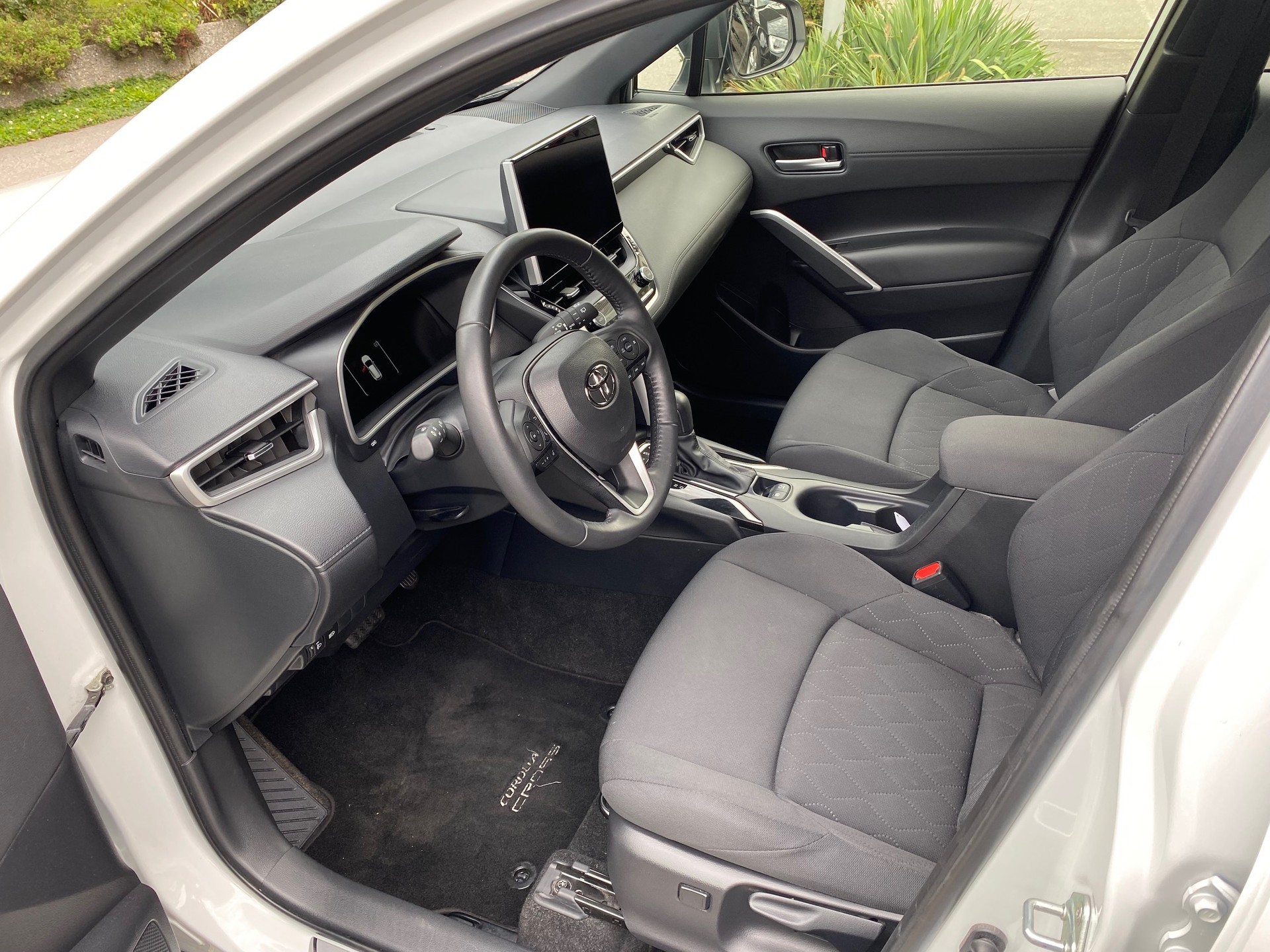 TOYOTA Corolla Cross 2.0 Trend e-CVT-image-4