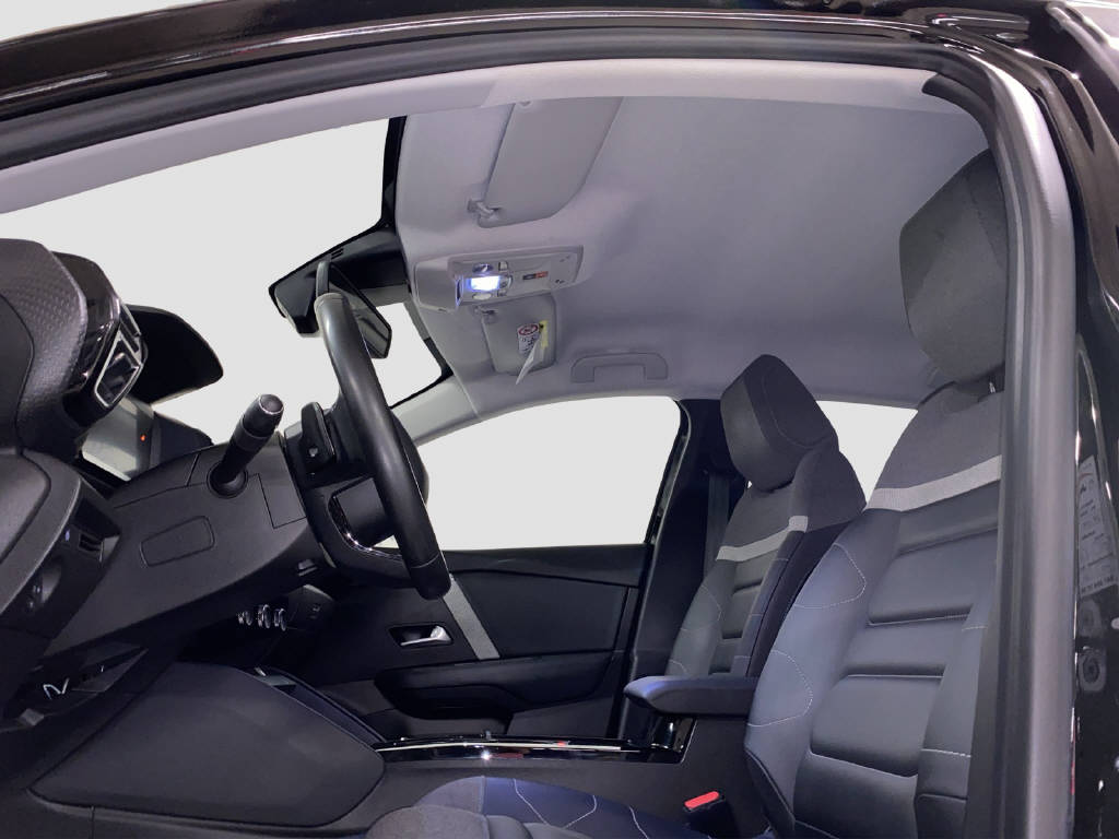 CITROEN C4 1.2 PureTech Shine-image-6