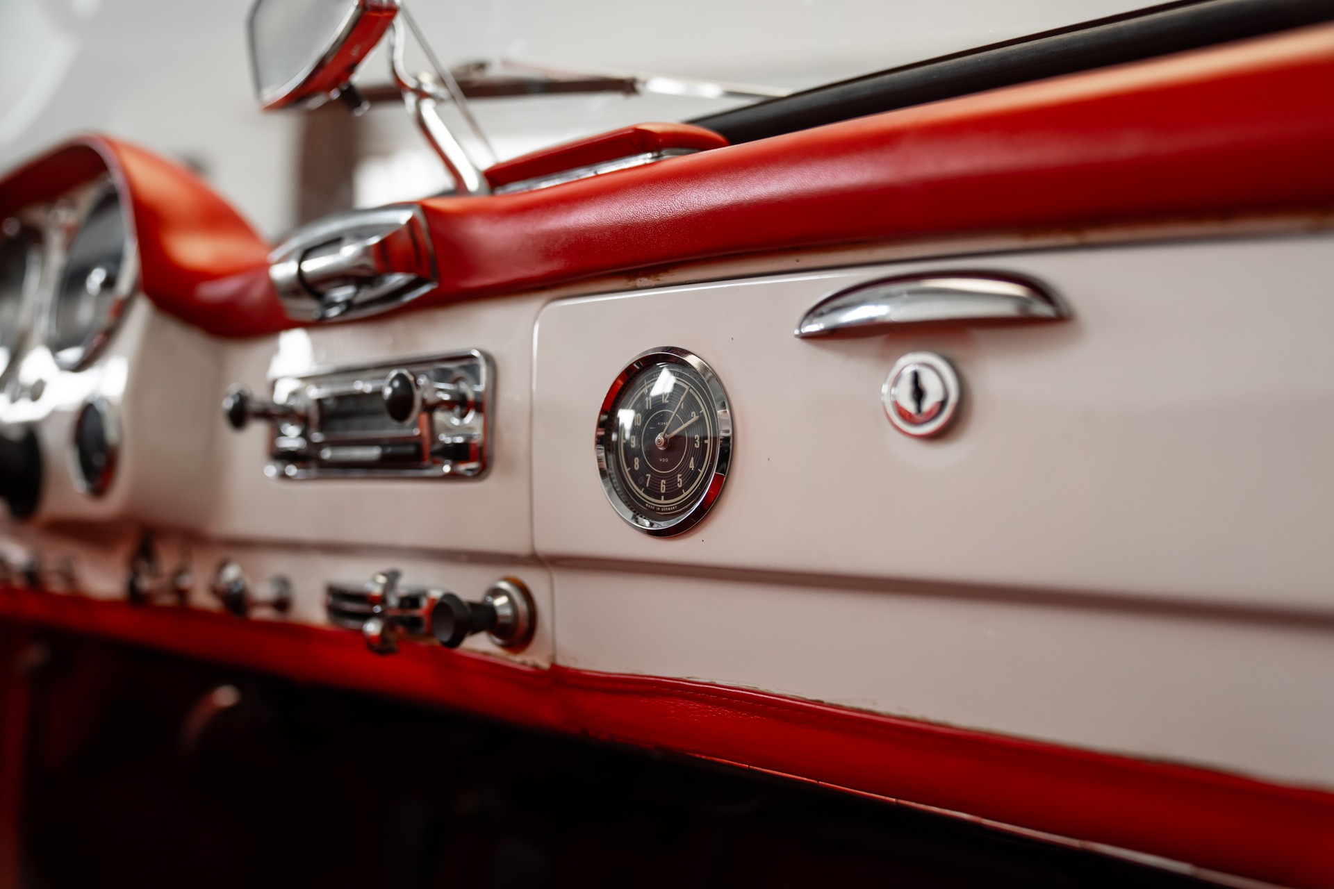 MERCEDES-BENZ 190 SL-image-18