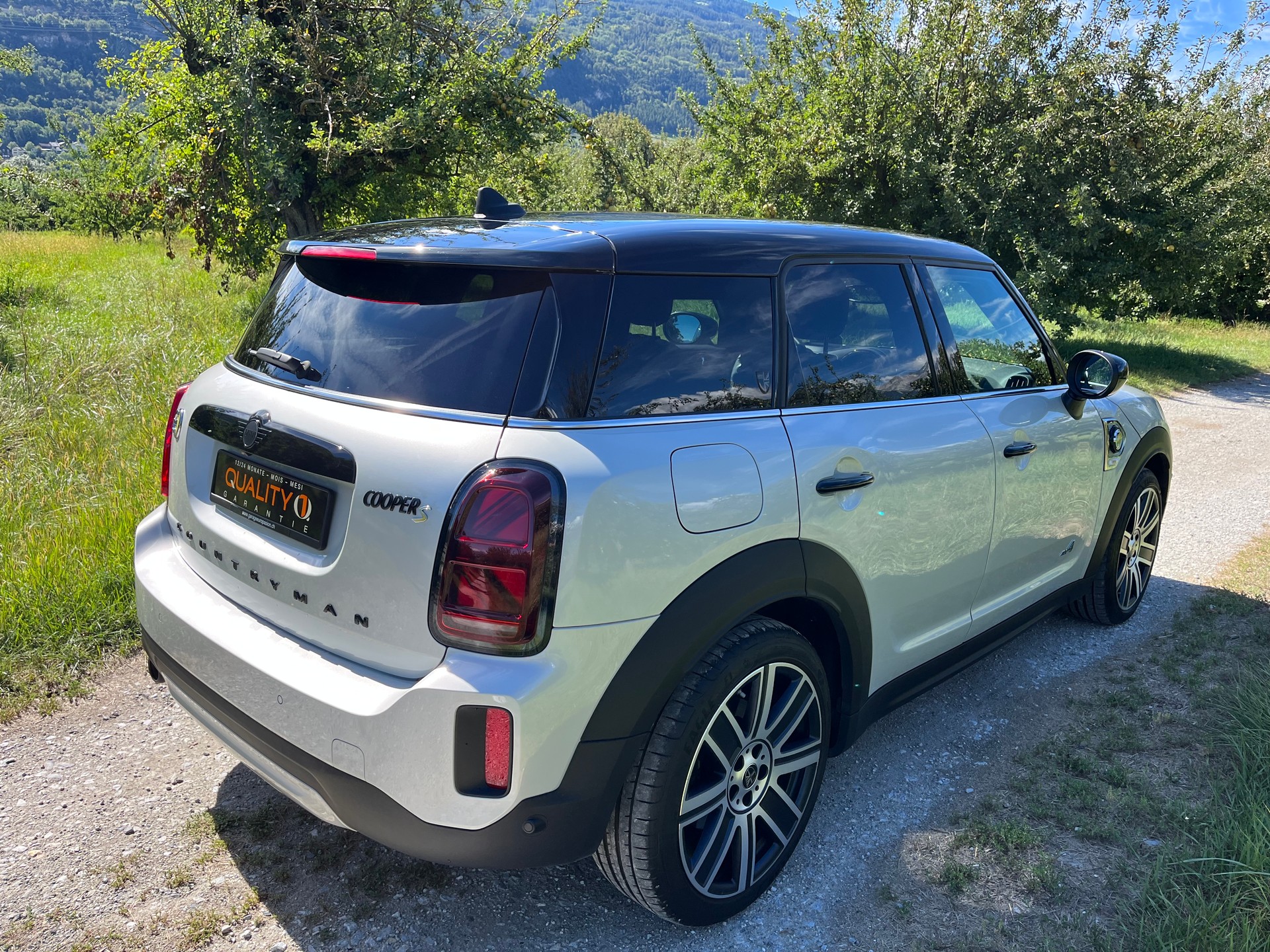 MINI Mini Countryman Cooper SE Trafalgar ALL4 PHEV Steptronic-image-5