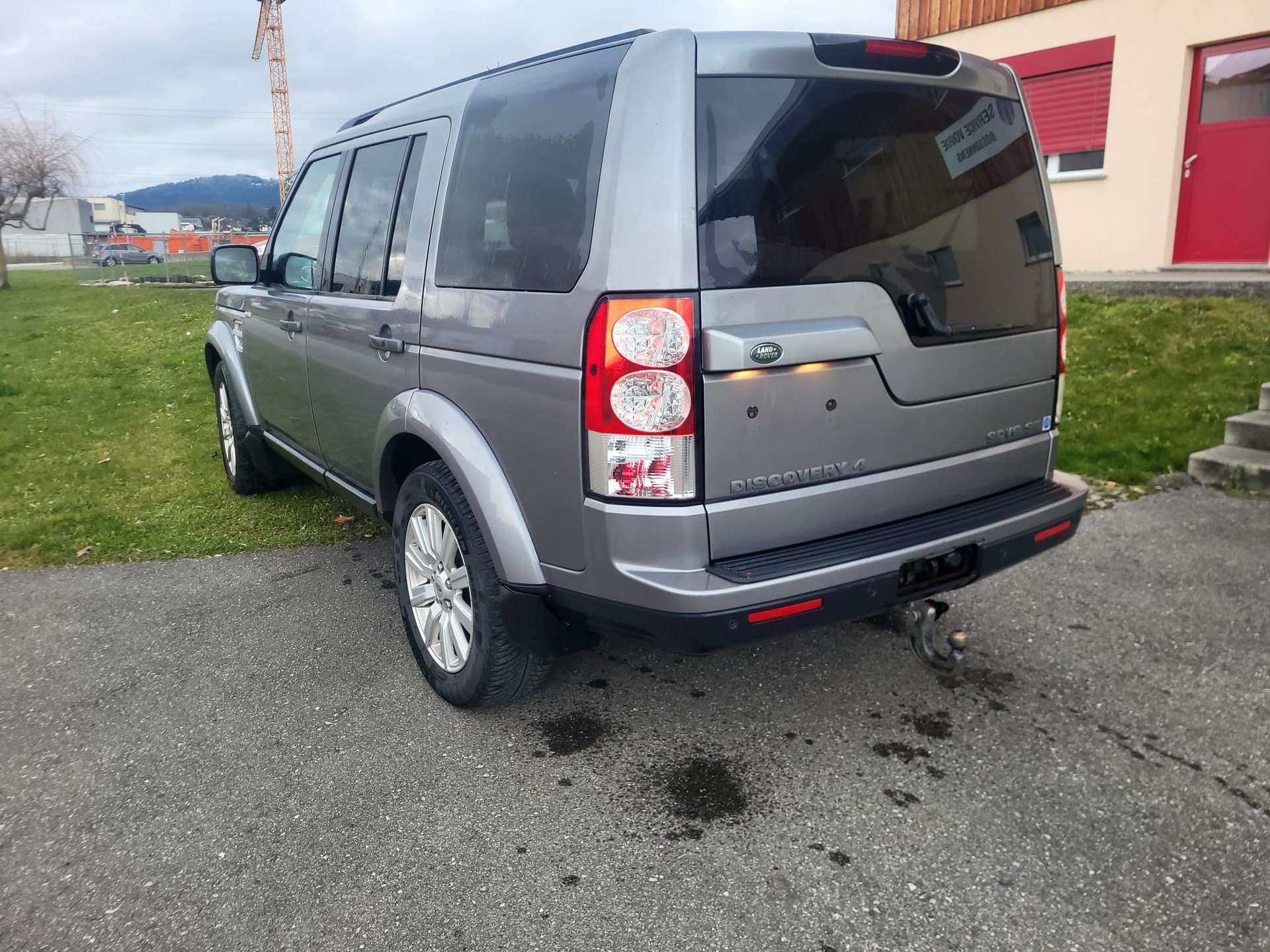 LAND ROVER Discovery 3.0 SDV6 SE Automatic-image-5