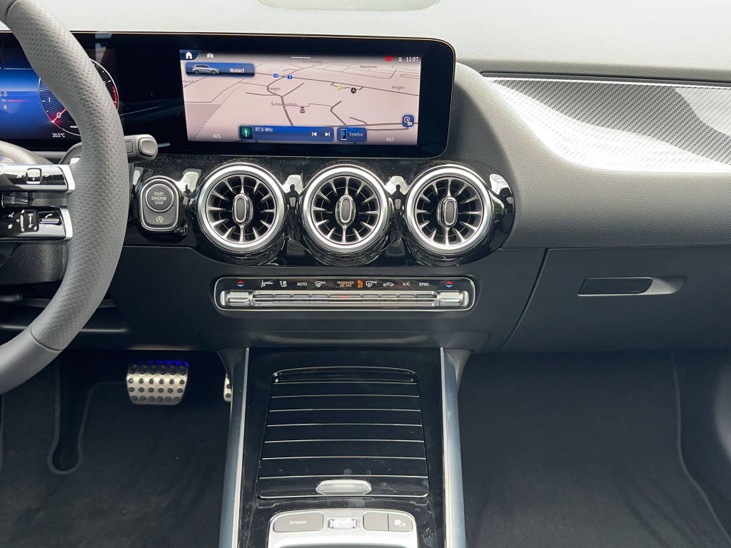 MERCEDES-BENZ B 220 AMG Line 4matic-image-13