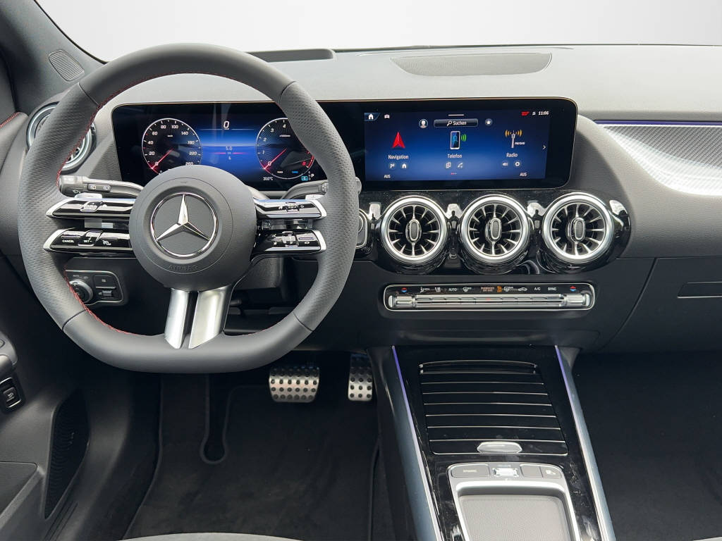 MERCEDES-BENZ B 220 AMG Line 4matic-image-12