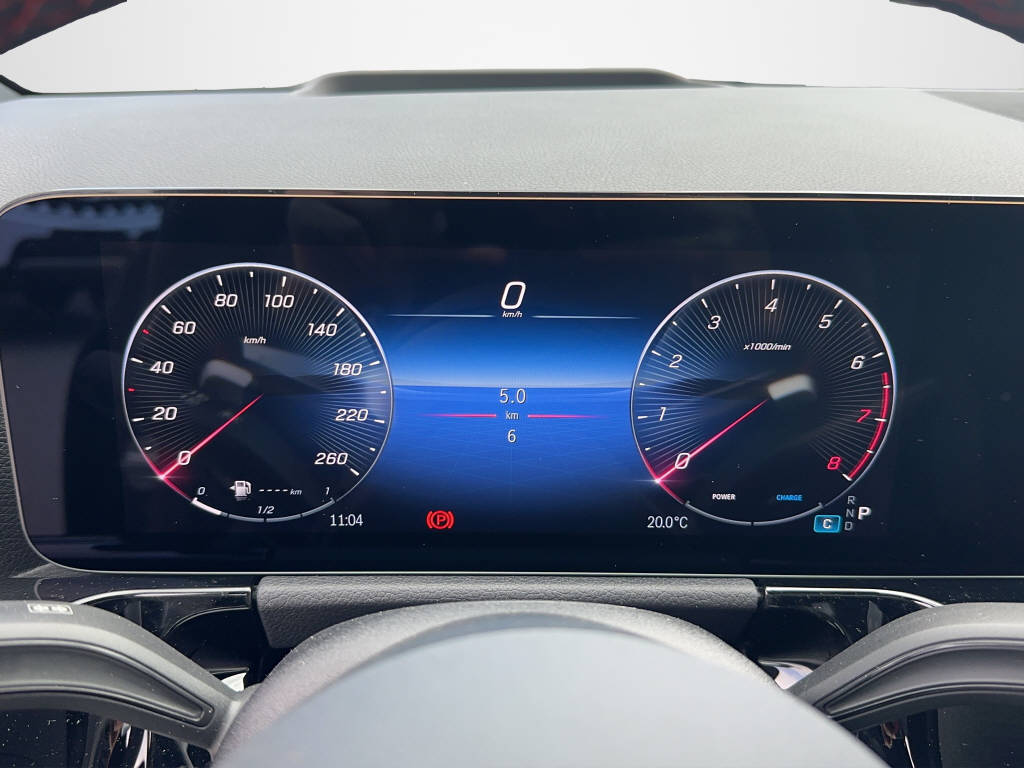 MERCEDES-BENZ B 220 AMG Line 4matic-image-10
