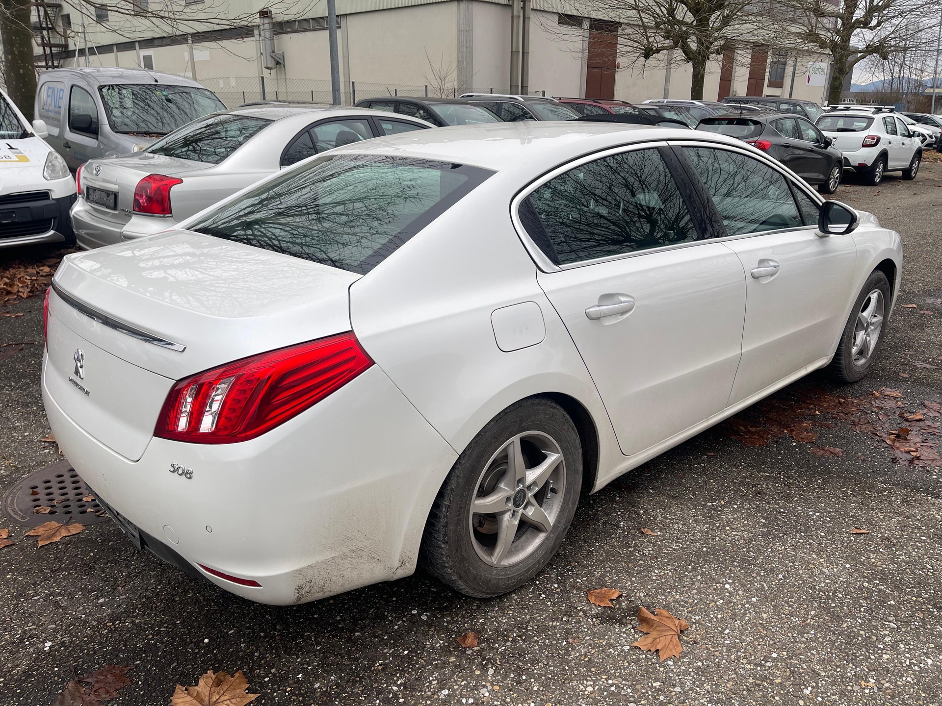 PEUGEOT 508 1.6 16V T Allure Automatic-showroom-element-3