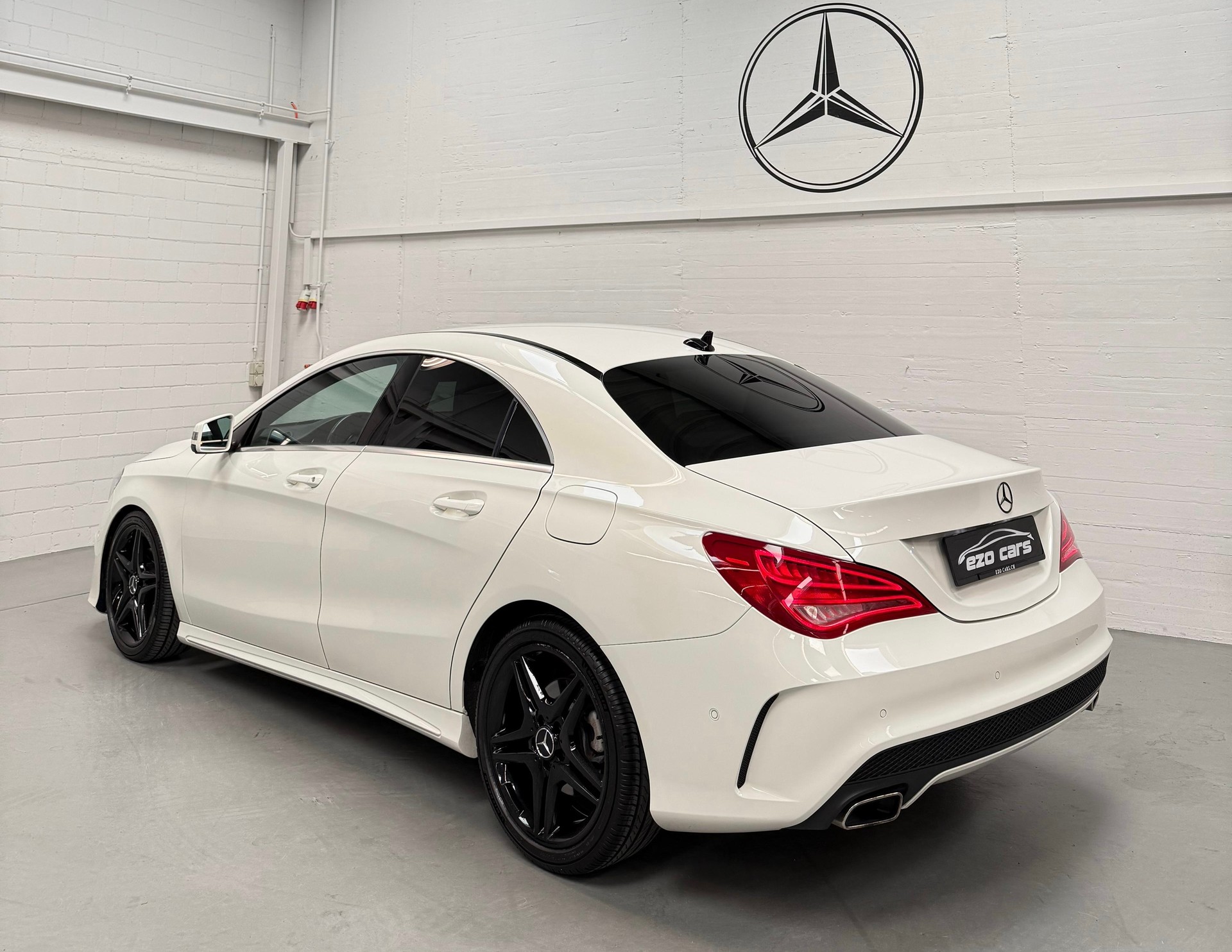 MERCEDES-BENZ CLA 200 AMG Line 7G-DCT Limited White Black Performance mit 2Jahre Garantie opt-image-8