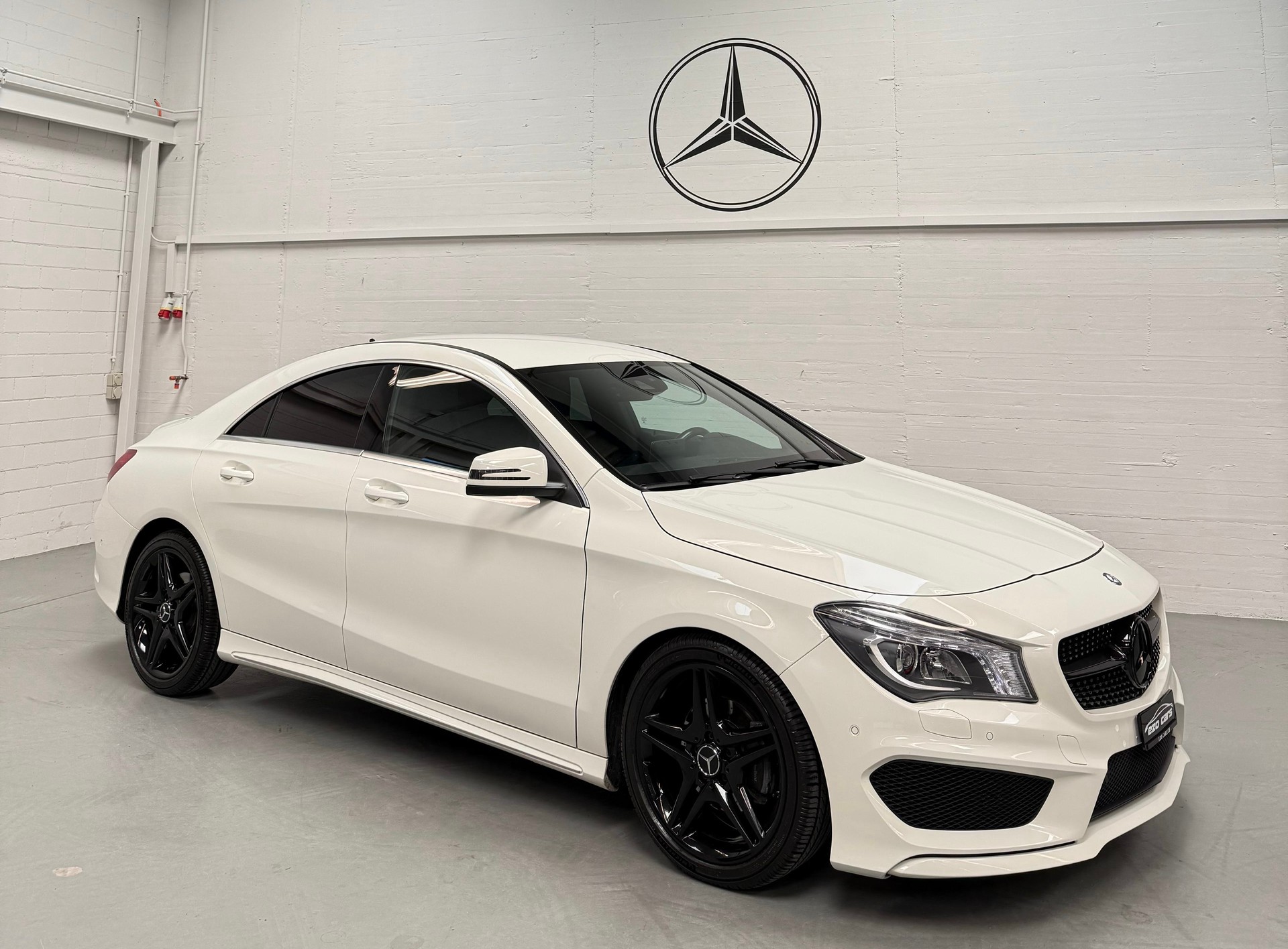 MERCEDES-BENZ CLA 200 AMG Line 7G-DCT Limited White Black Performance mit 2Jahre Garantie opt-image-4