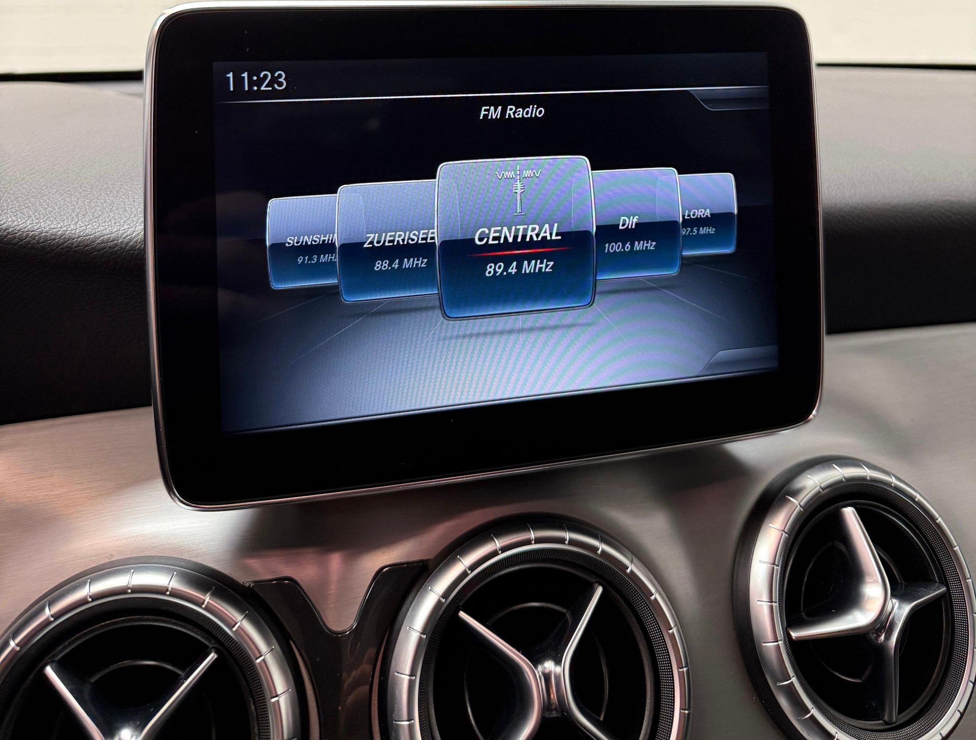 MERCEDES-BENZ CLA 200 AMG Line 7G-DCT Limited White Black Performance mit 2Jahre Garantie opt-image-20