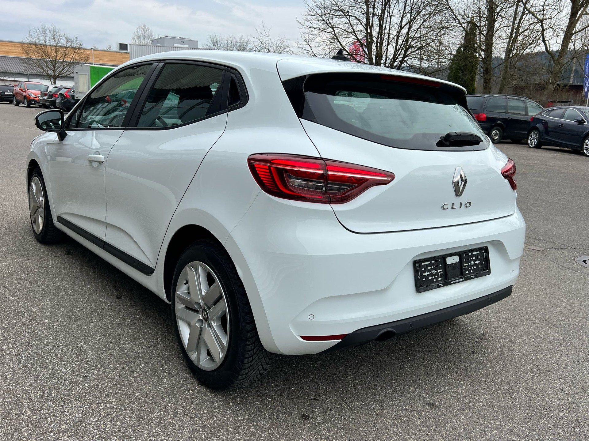 RENAULT Clio 1.0 Zen CVT-image-4