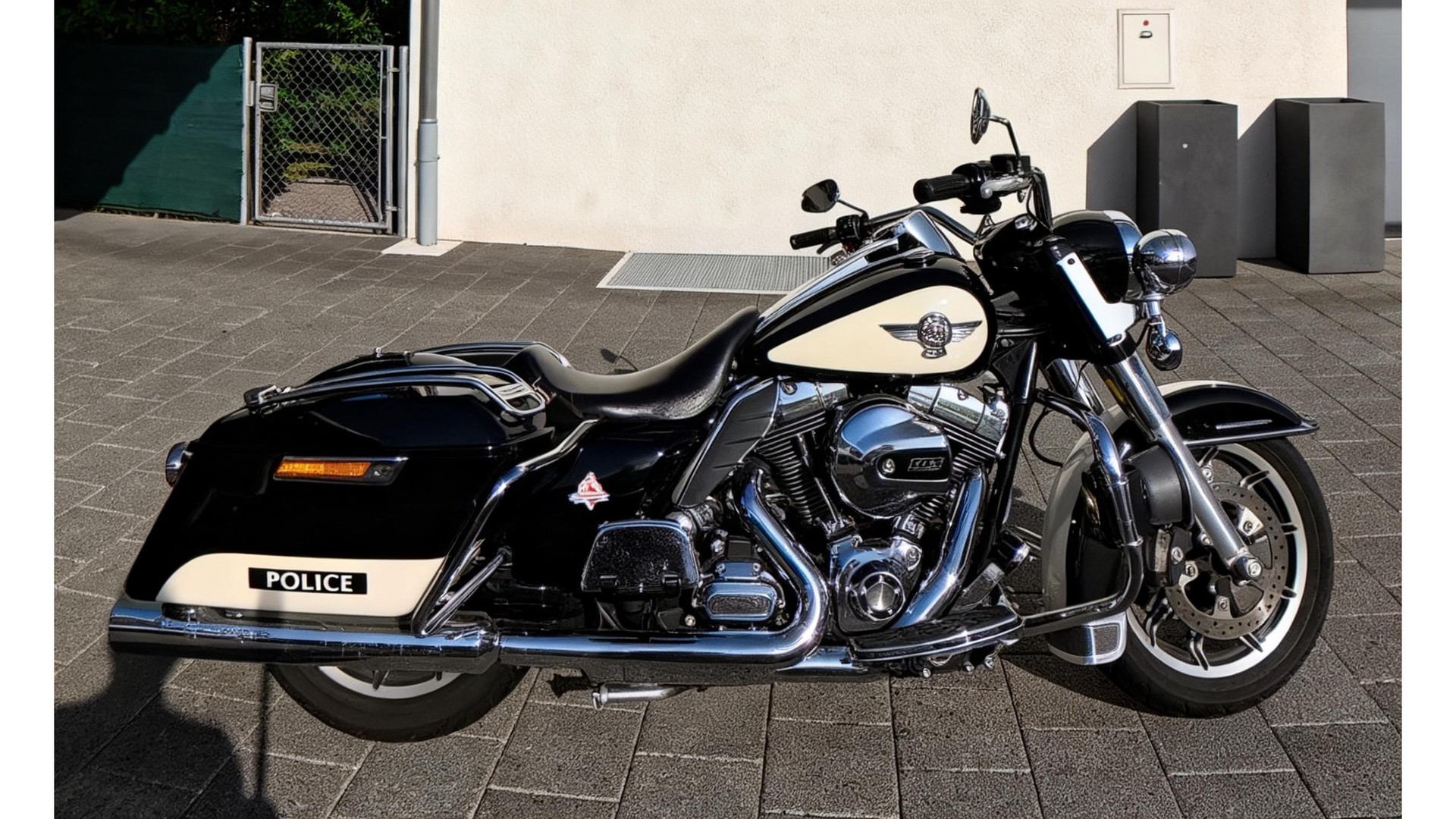 HARLEY-DAVIDSON FLHP-image-2