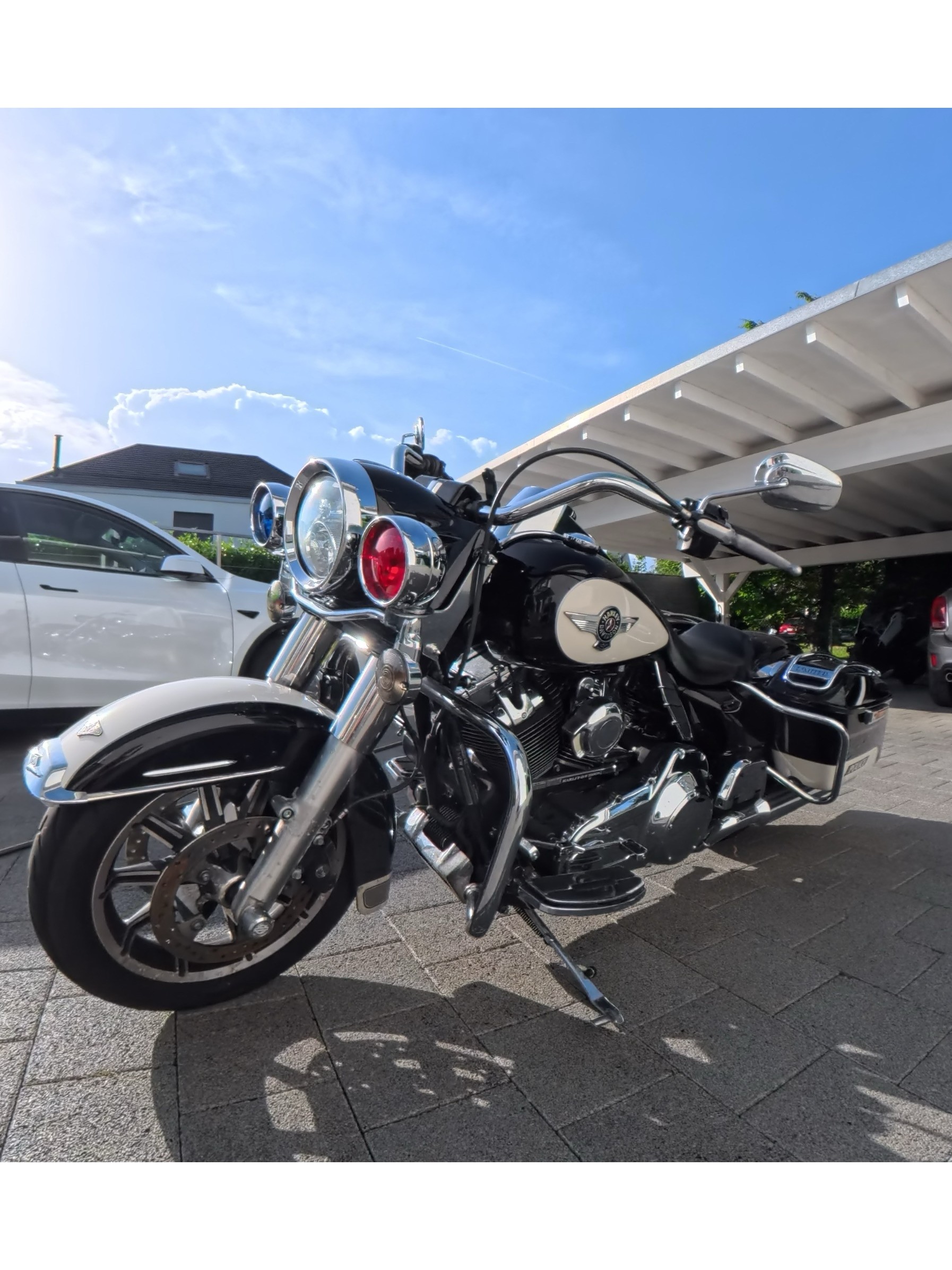 HARLEY-DAVIDSON FLHP
