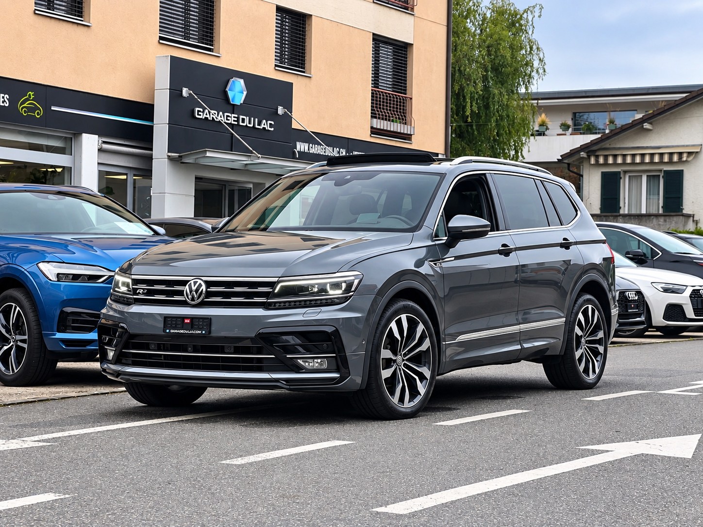 VW Tiguan Allspace 2.0TSI Highline 4Motion DSG R-Line