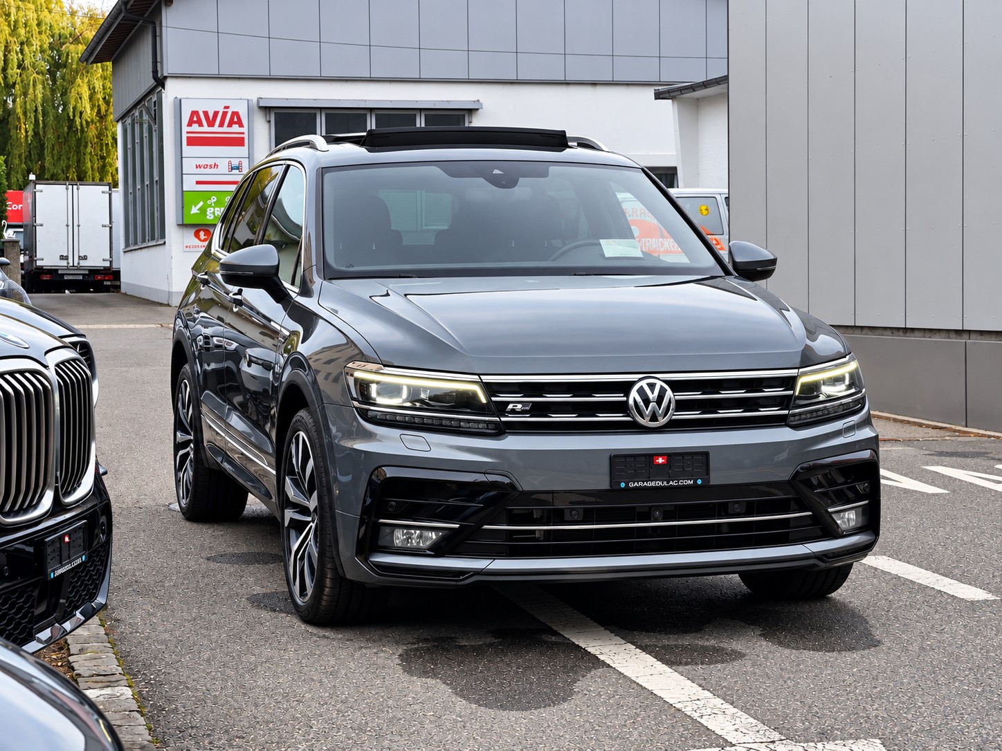 VW Tiguan Allspace 2.0TSI Highline 4Motion DSG R-Line-showroom-element-2