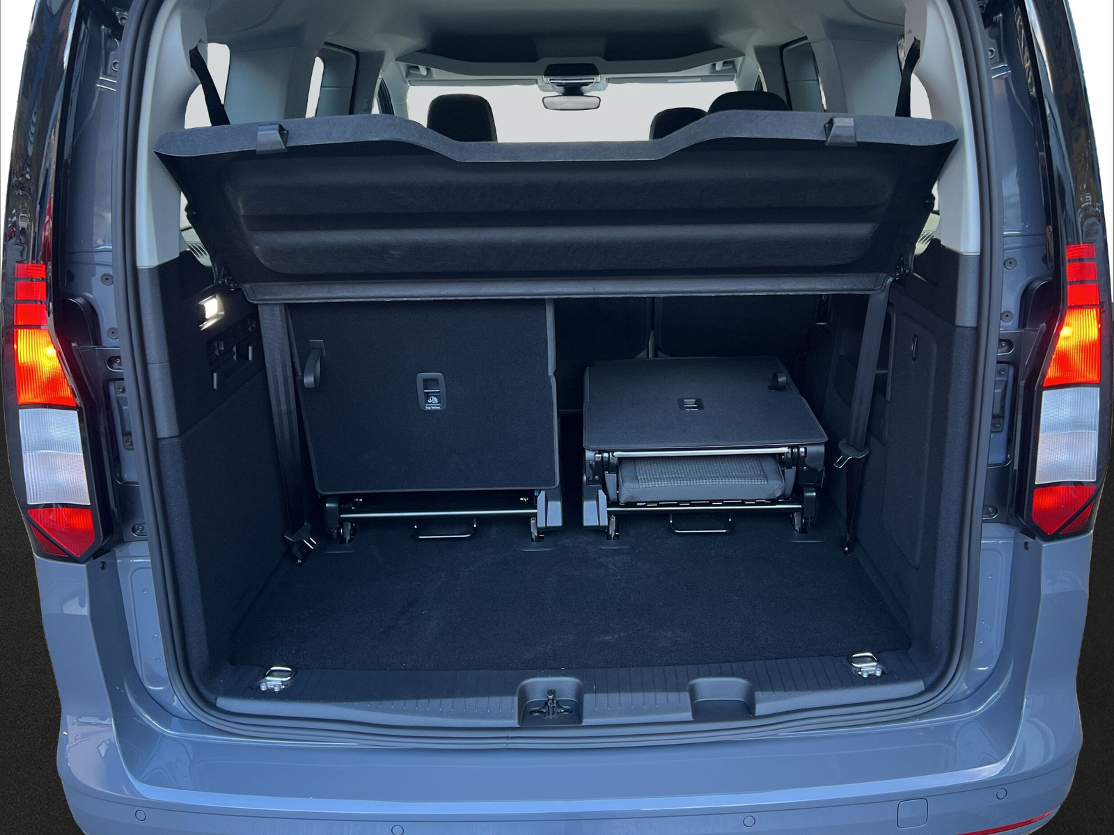 VW Caddy Maxi 2.0 TDI 4Motion-image-18