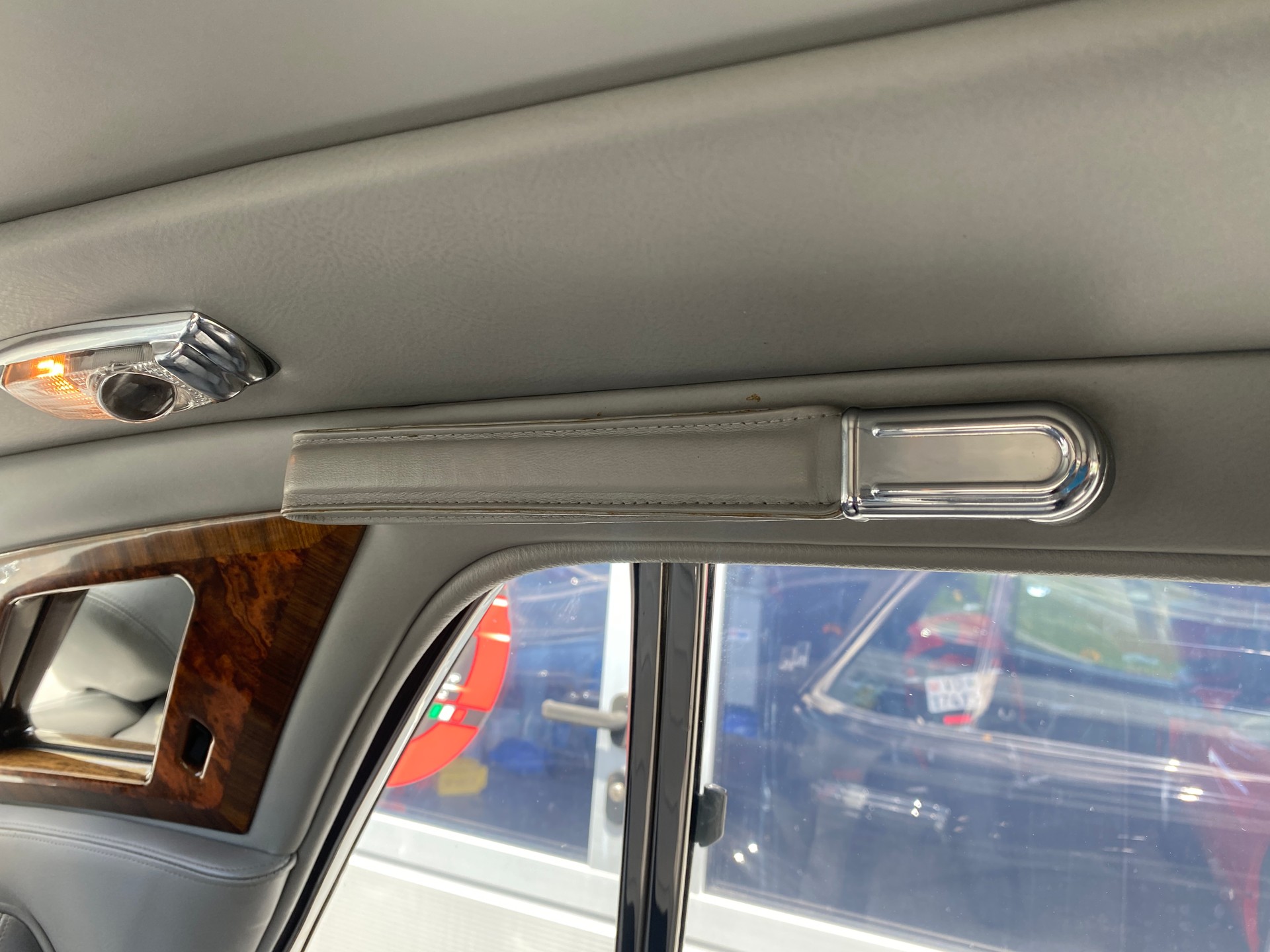 ROLLS-ROYCE Silver Spirit II . Véhicule CH - ( JOINTS DE CULASSE A PREVOIR )-image-19
