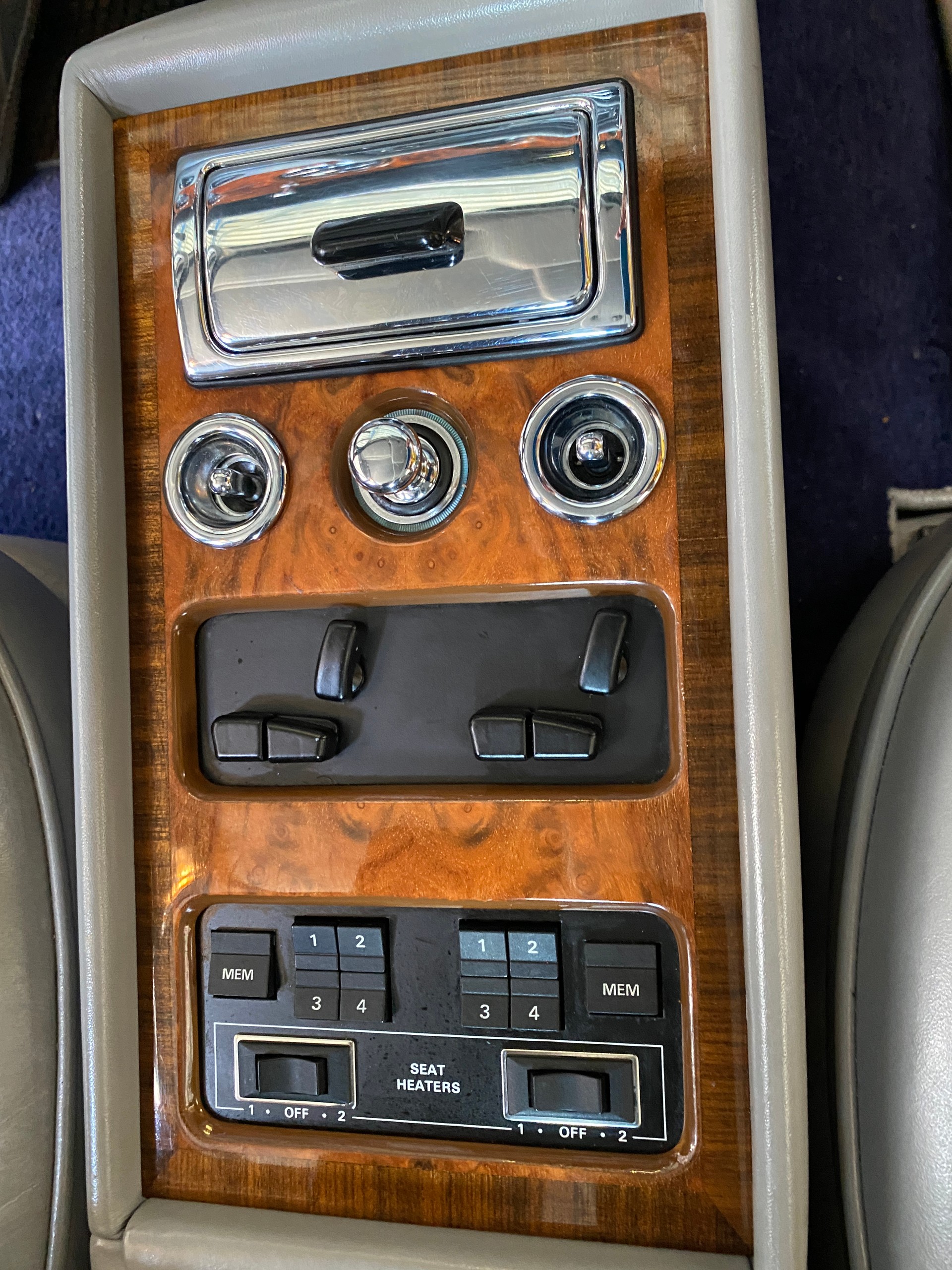 ROLLS-ROYCE Silver Spirit II . Véhicule CH - ( JOINTS DE CULASSE A PREVOIR )-image-12