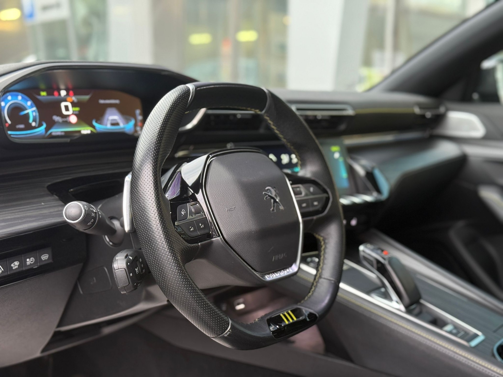 PEUGEOT 508 SW Hybrid4 360 e Sport Engineered-image-8