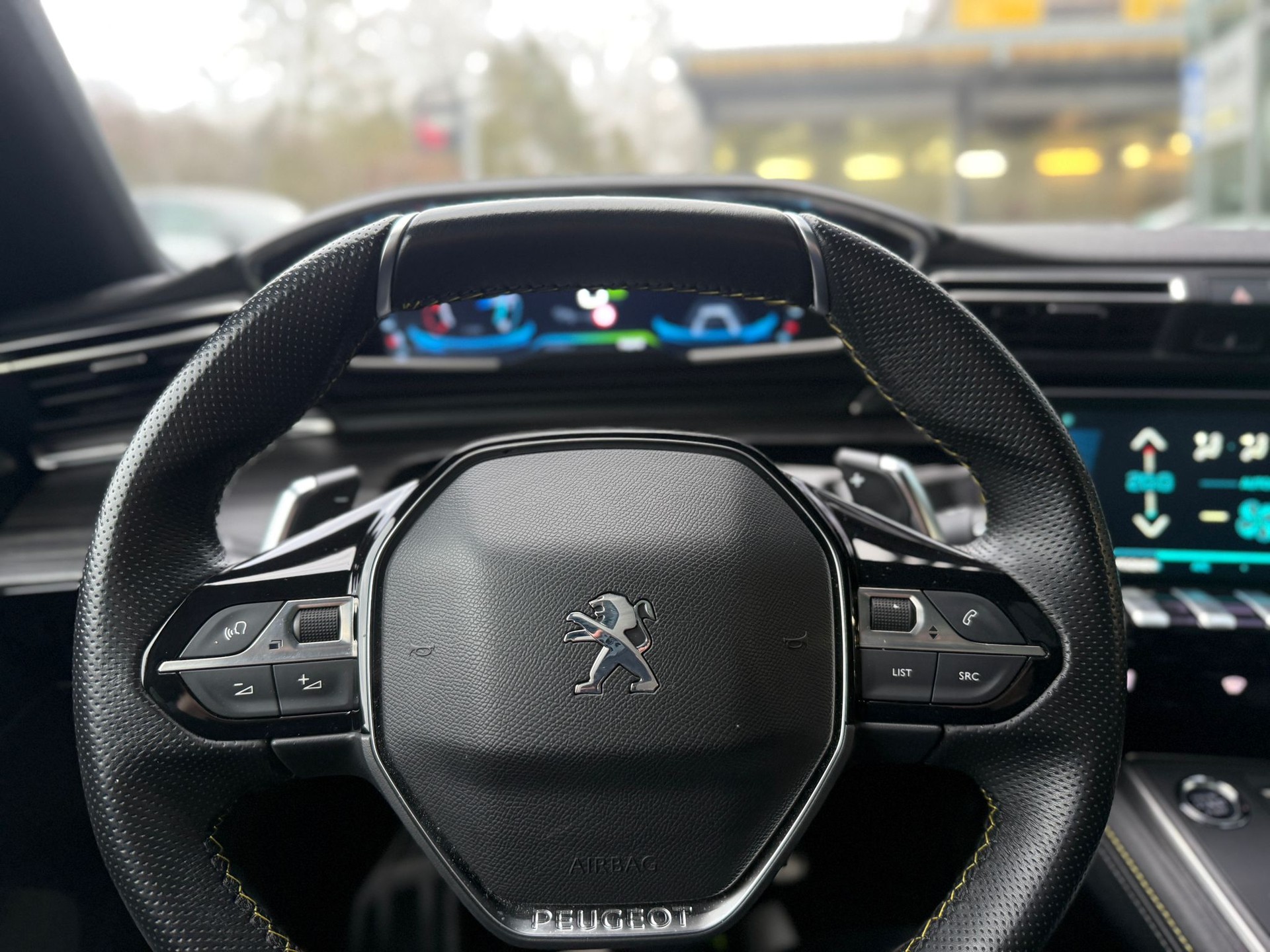 PEUGEOT 508 SW Hybrid4 360 e Sport Engineered-image-9
