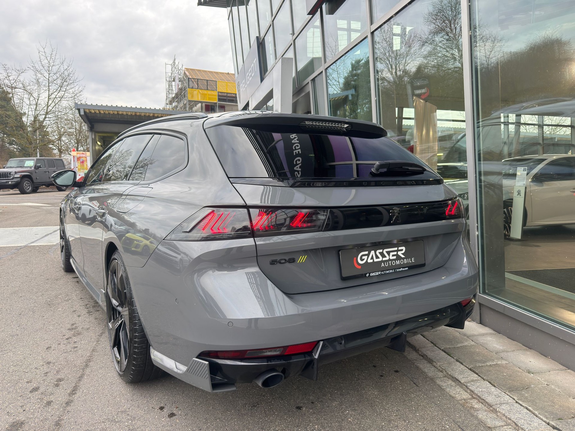 PEUGEOT 508 SW Hybrid4 360 e Sport Engineered-showroom-element-3