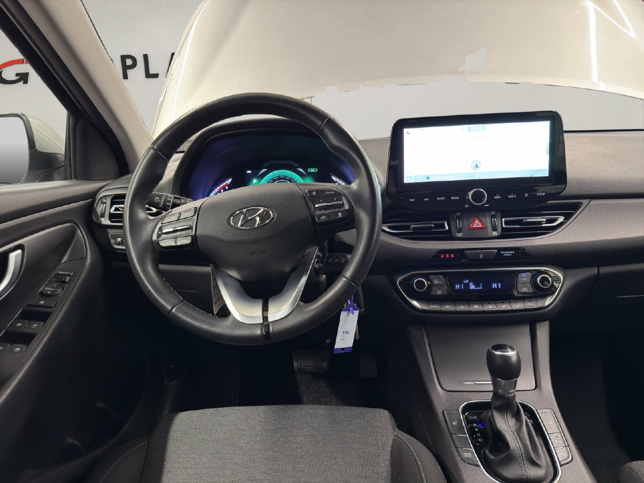 HYUNDAI i30 Wagon 1.5 T-GDi Amplia-image-6