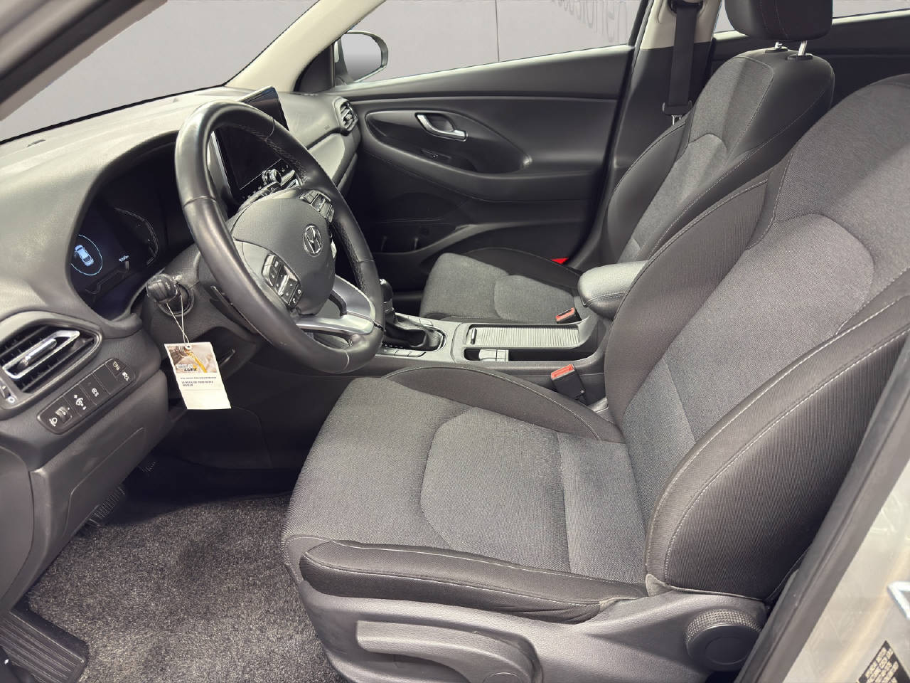 HYUNDAI i30 Wagon 1.5 T-GDi Amplia-image-4