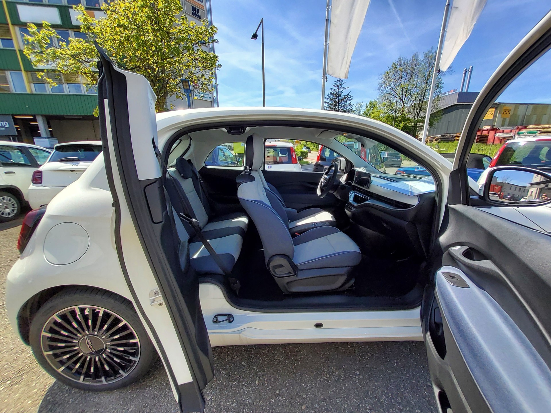 FIAT 500 3+1 electric 87 kW Icon-image-5