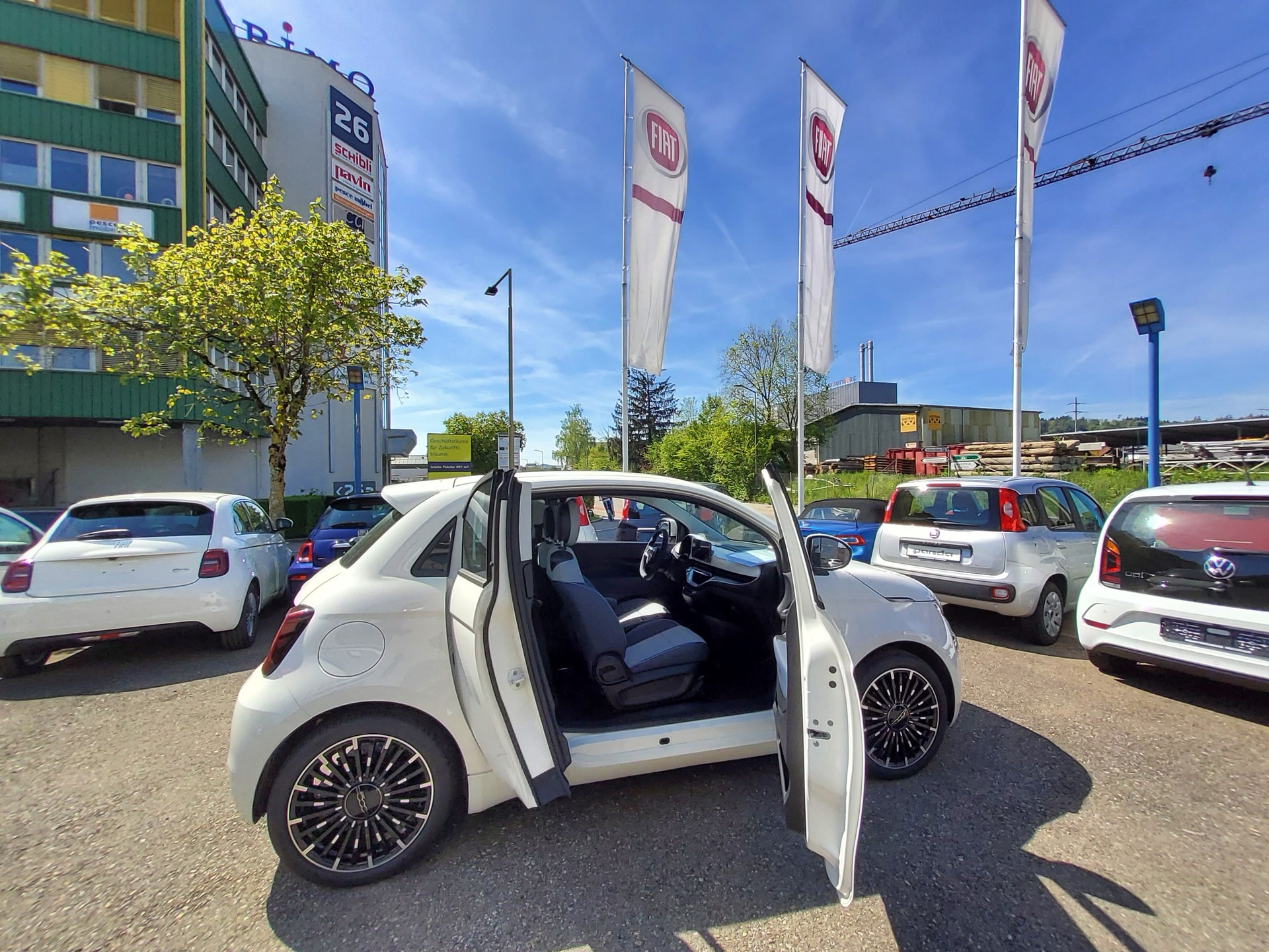 FIAT 500 3+1 electric 87 kW Icon-image-2