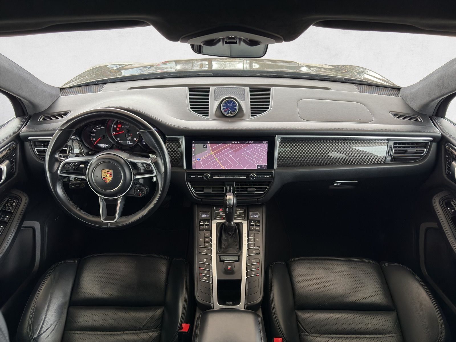 PORSCHE Macan Turbo PDK-image-12