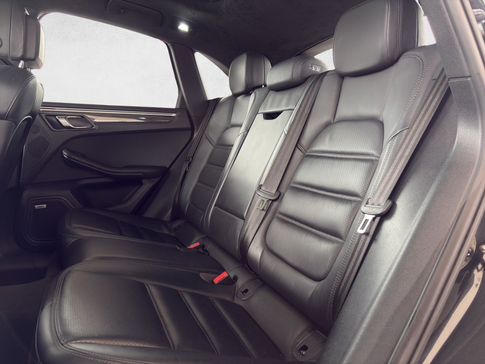 PORSCHE Macan Turbo PDK-image-16