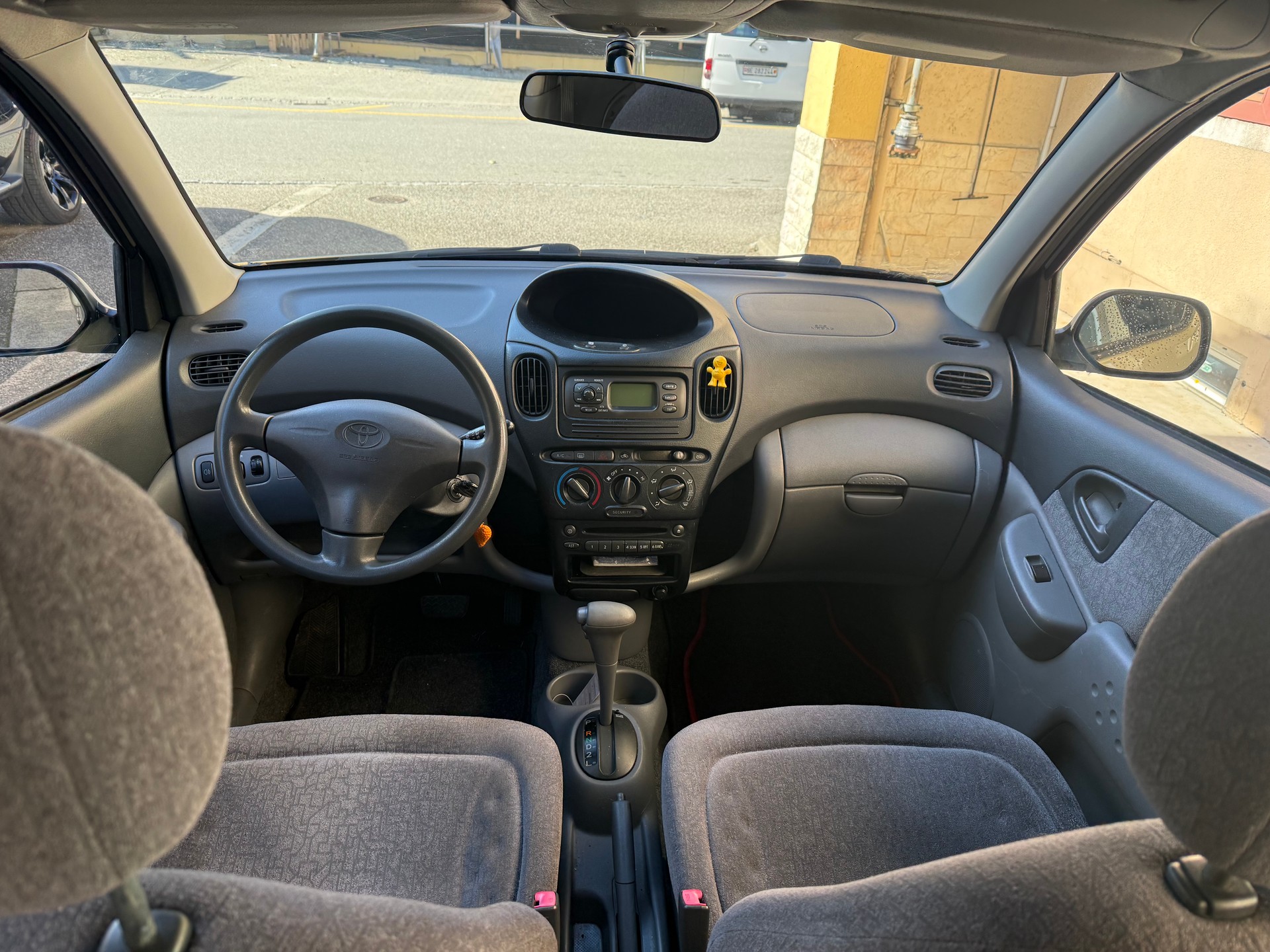 TOYOTA Yaris Verso 1.3 Linea Sol-image-7