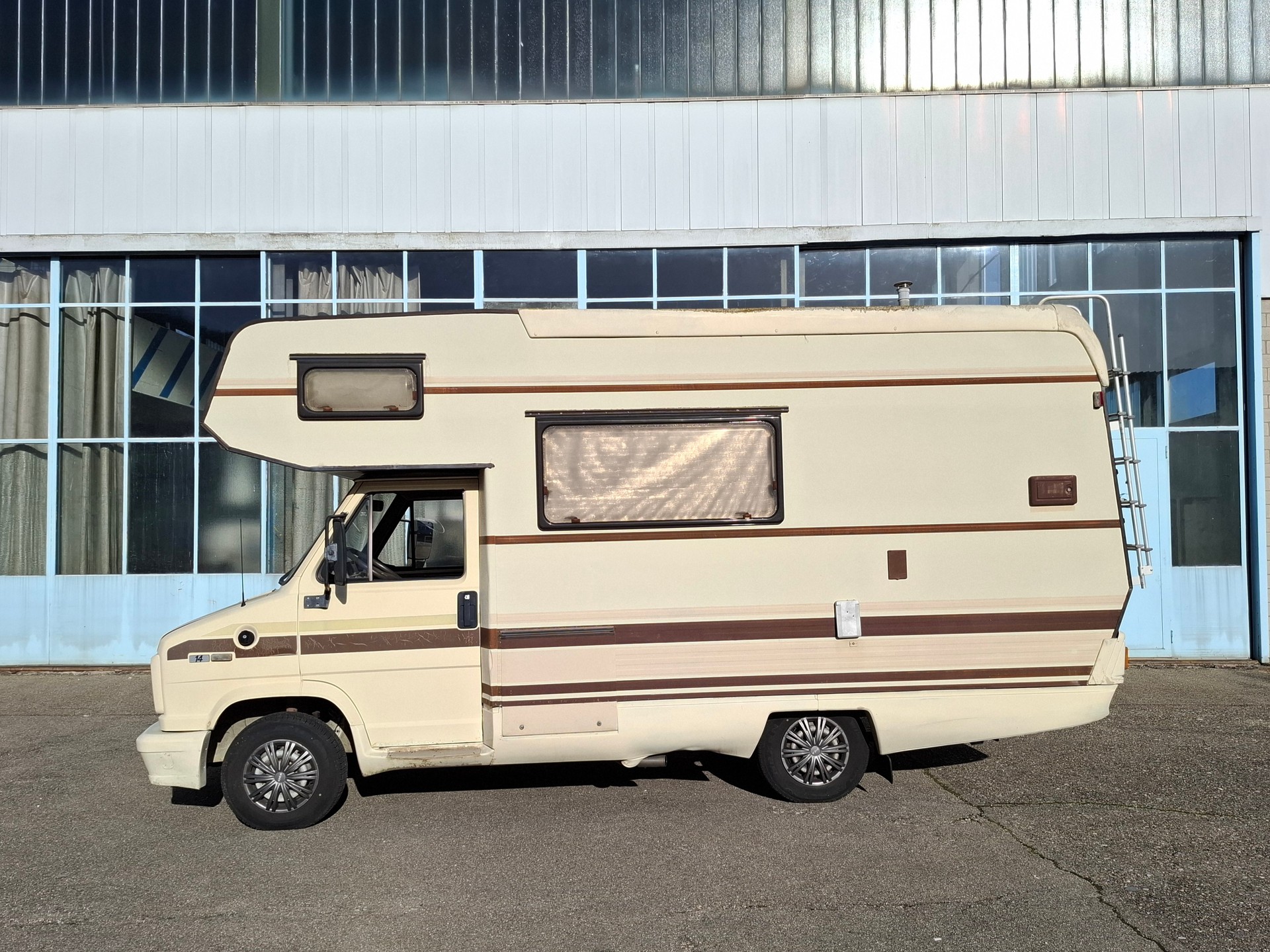 DETHLEFFS Globetrotter-image-4