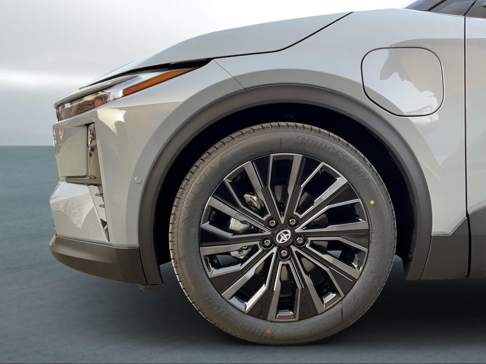 TOYOTA C-HR+ Premium AWD-image-4