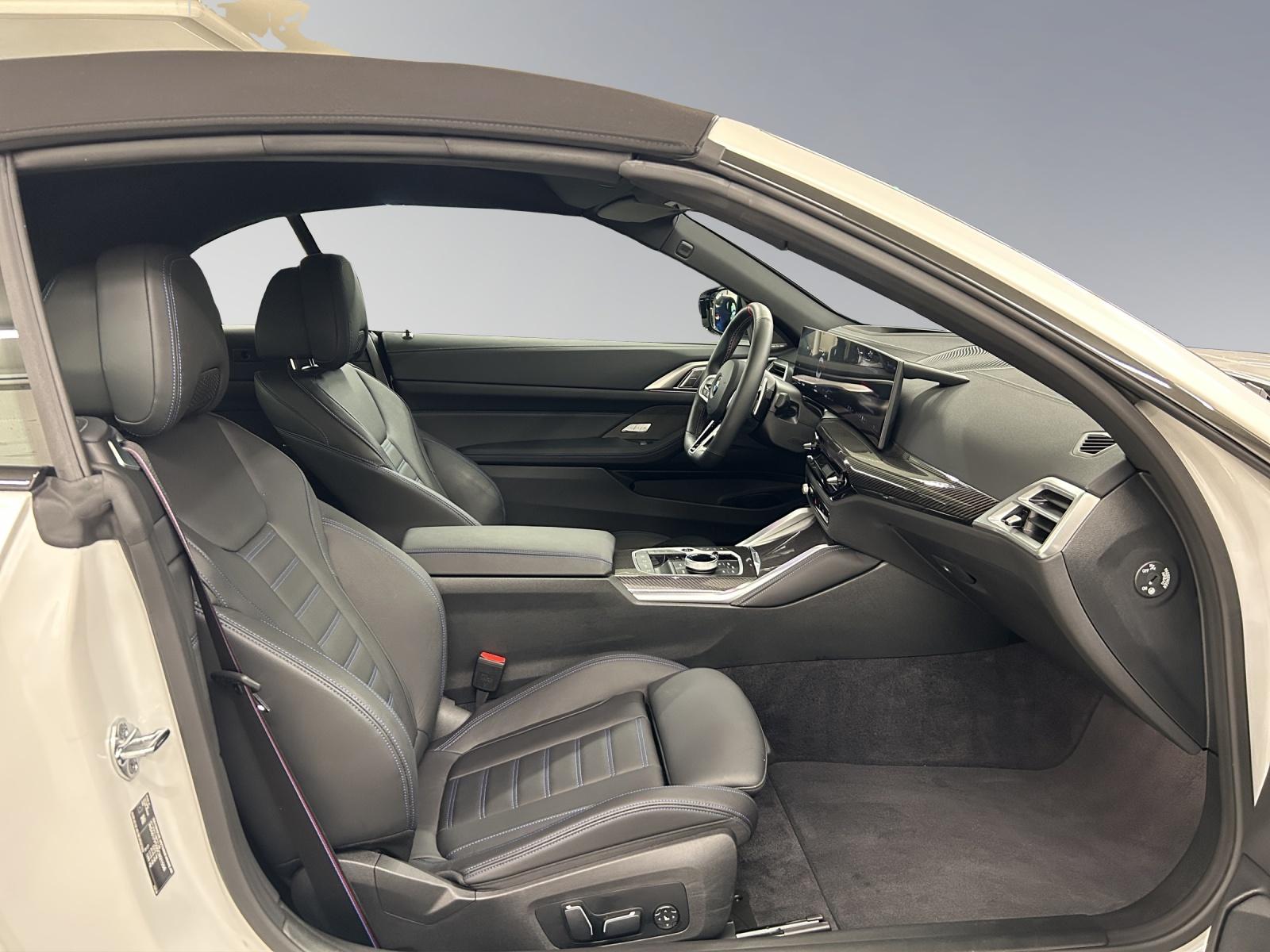 BMW M440i xDrive Cabrio-image-14