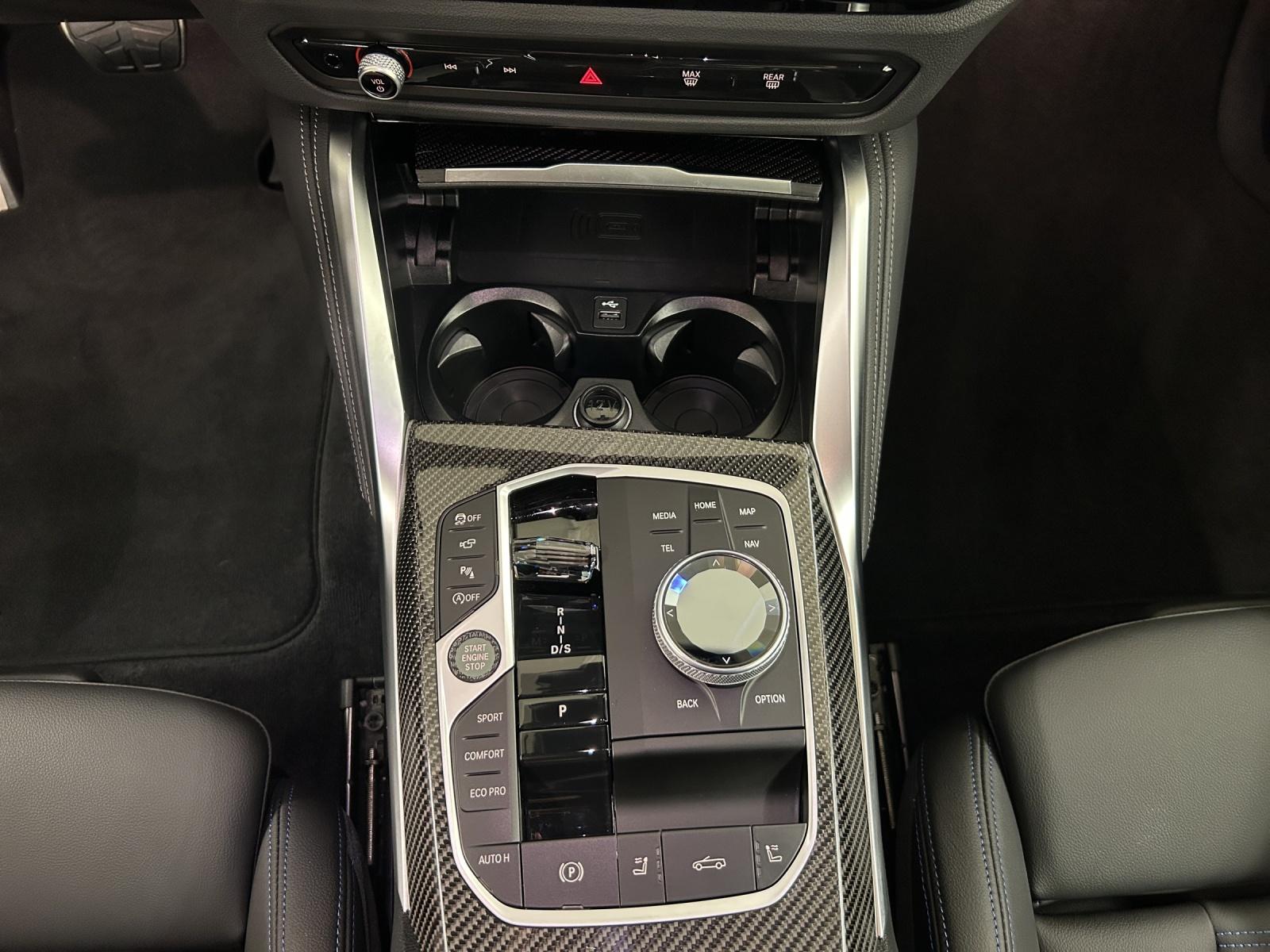 BMW M440i xDrive Cabrio-image-19